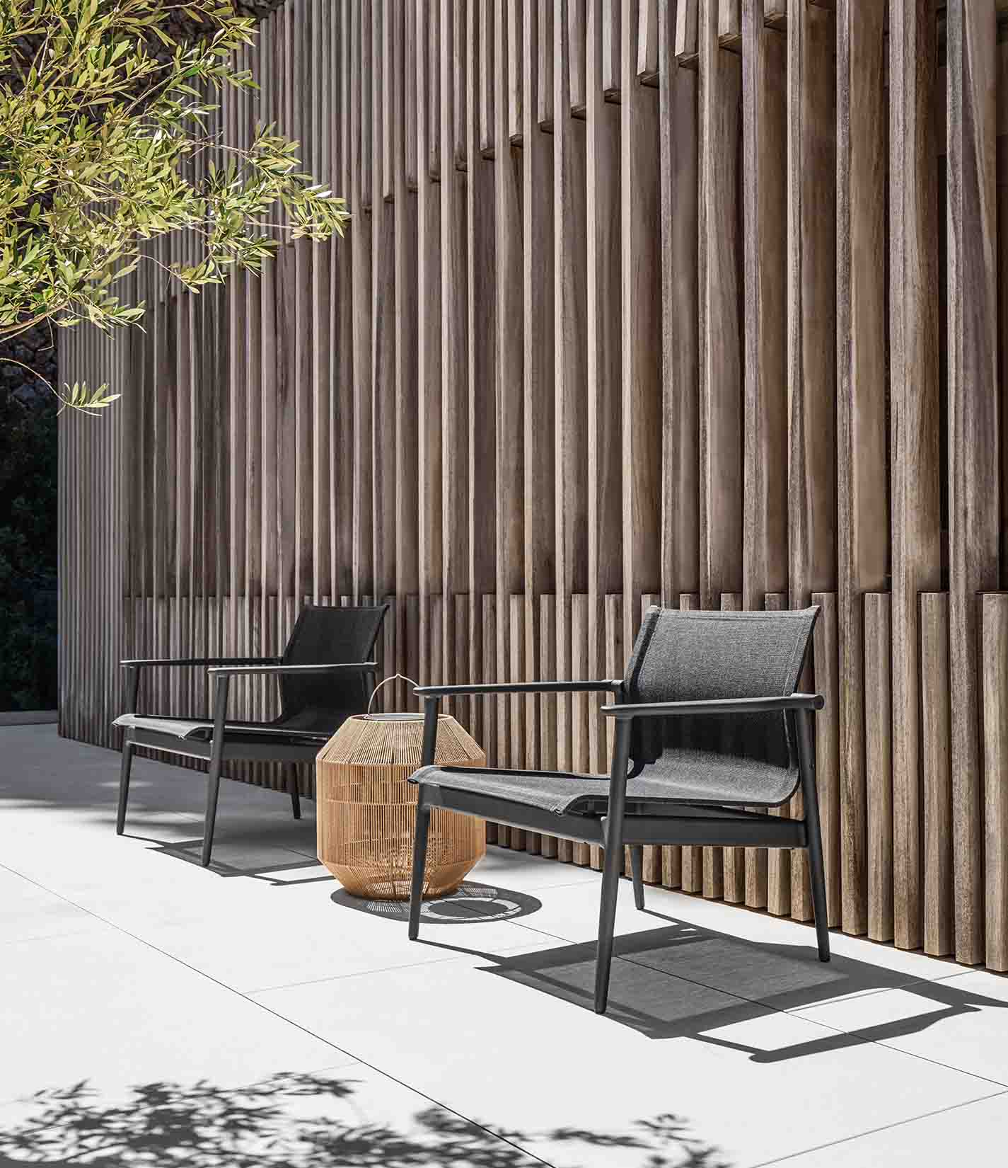 180 Stacking Lounge Chair with Arms