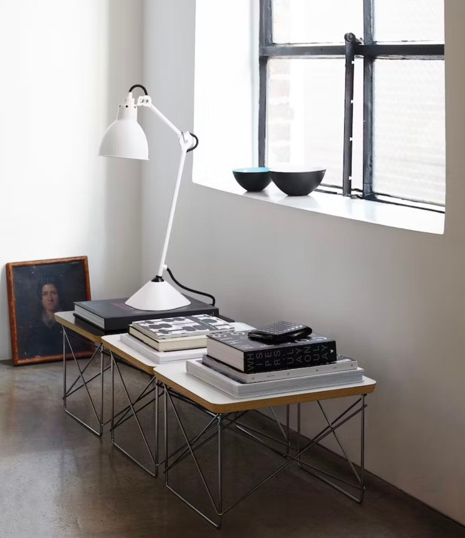 Eames® 金属丝底座咖啡桌