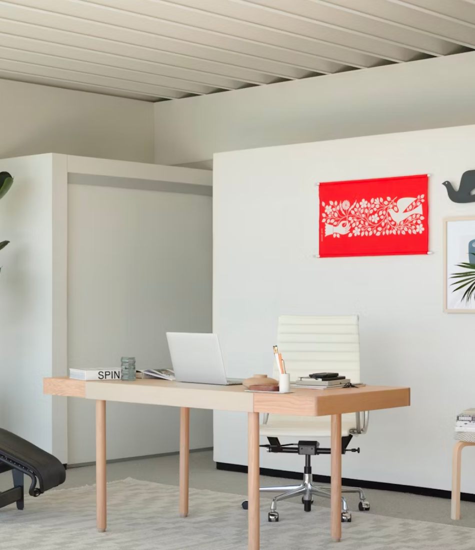 Eames® Aluminum Group Executive Chair