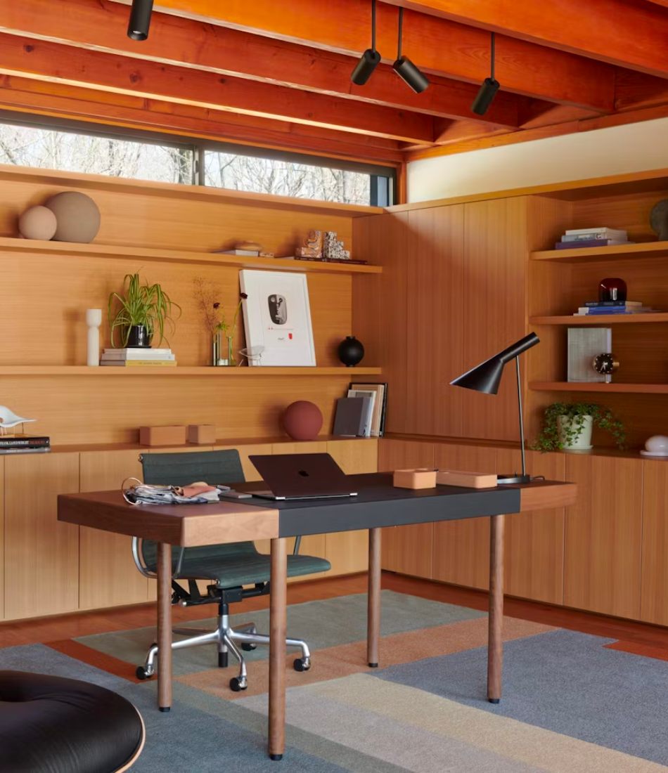 Eames® Aluminum Group Management Chair