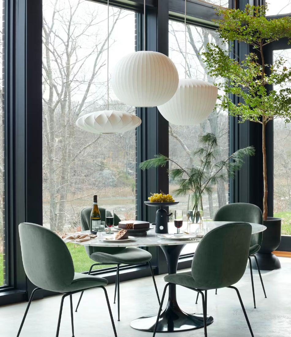 Saarinen Round Dining Table - Marble Top