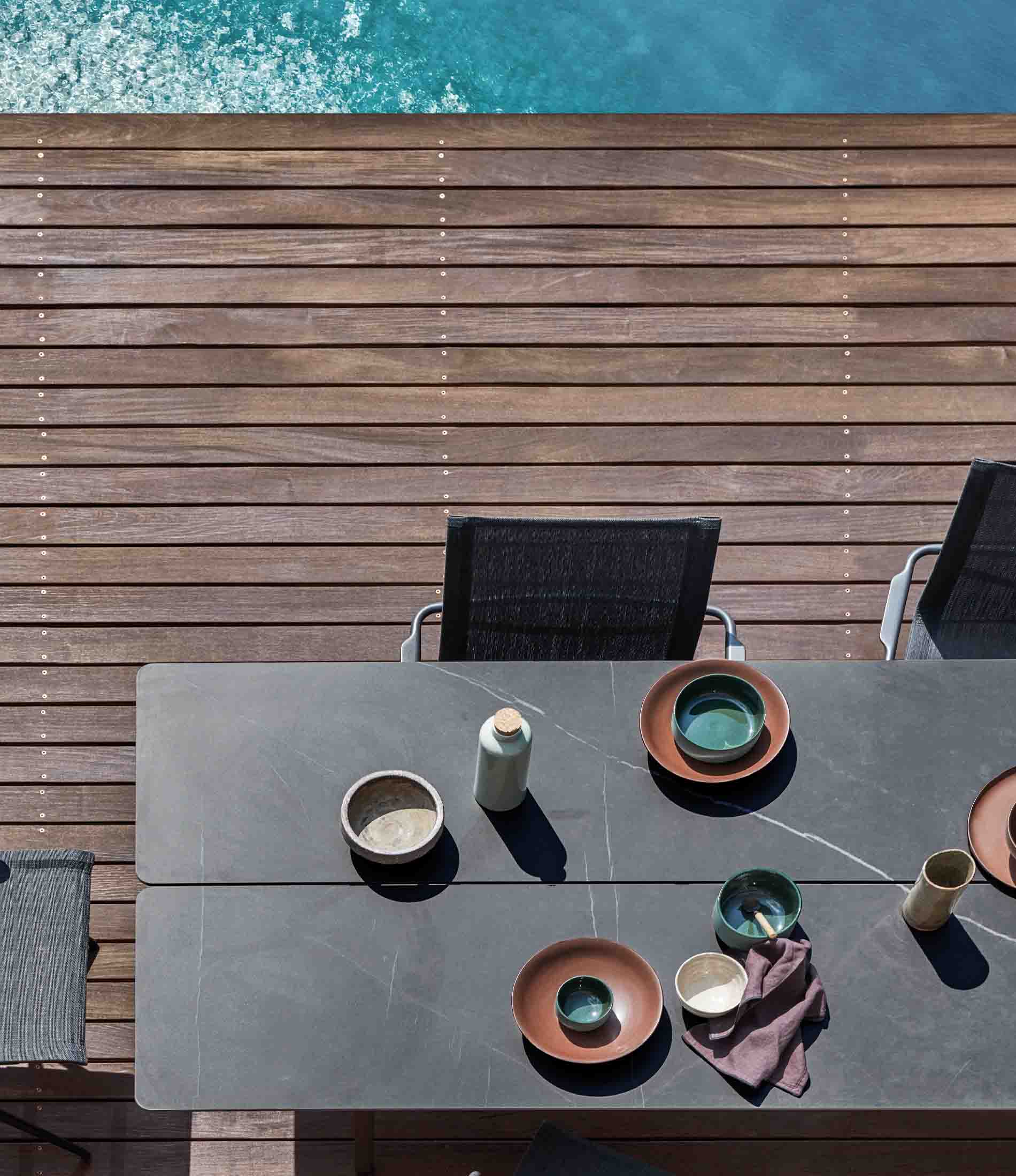 Split Small Dining Table - Ceramic