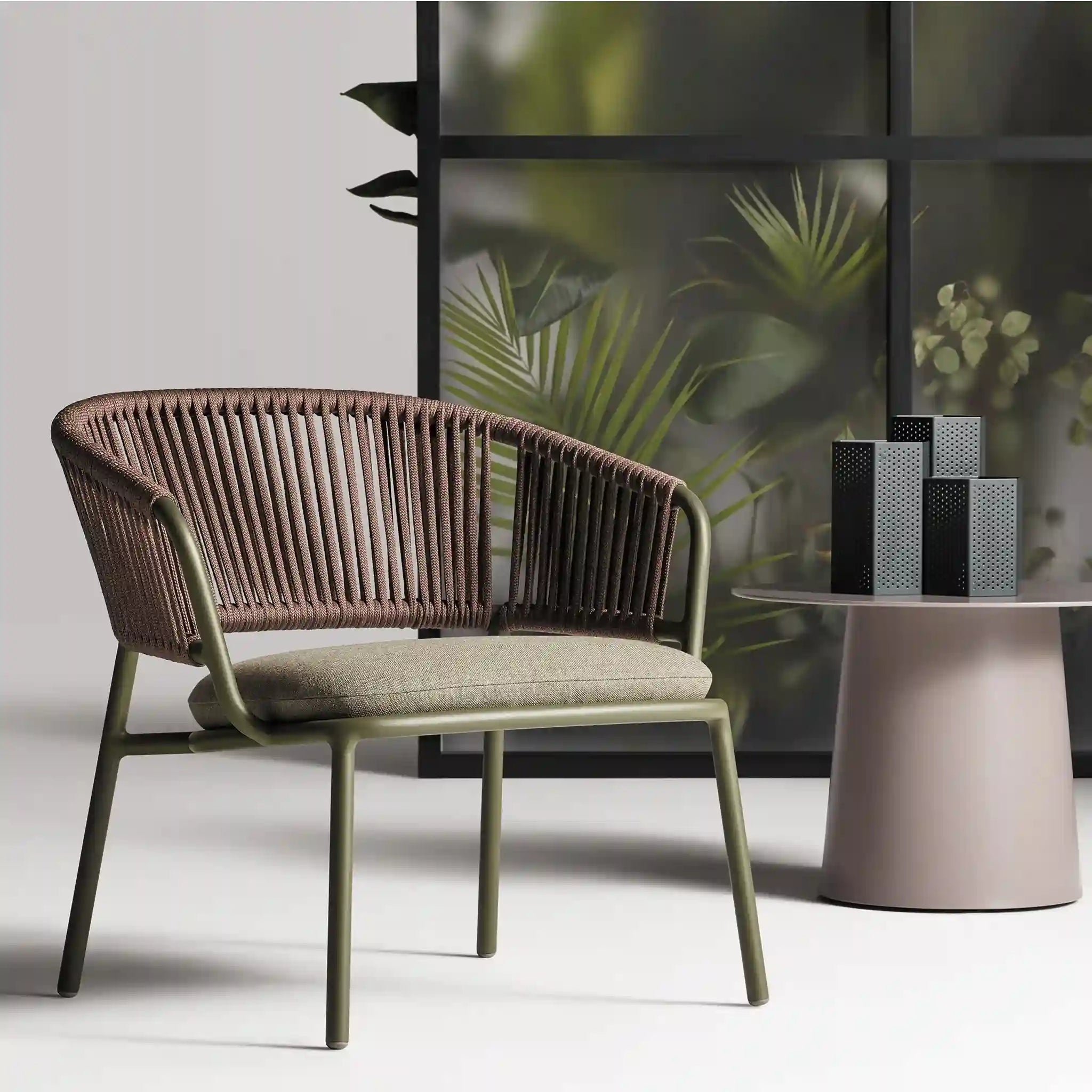 Mate Outdoor Lounge Chair