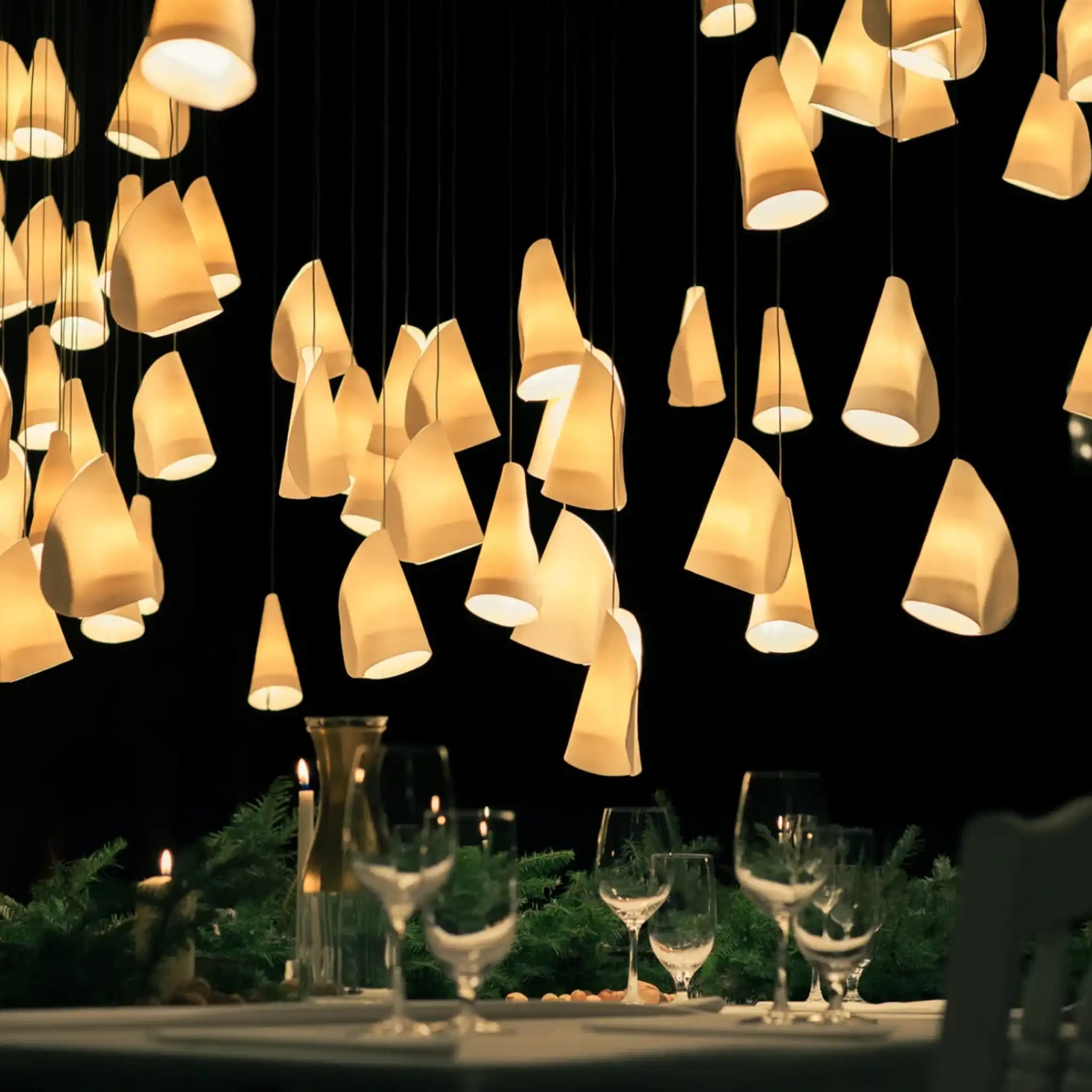 21.3 Random Suspension Light