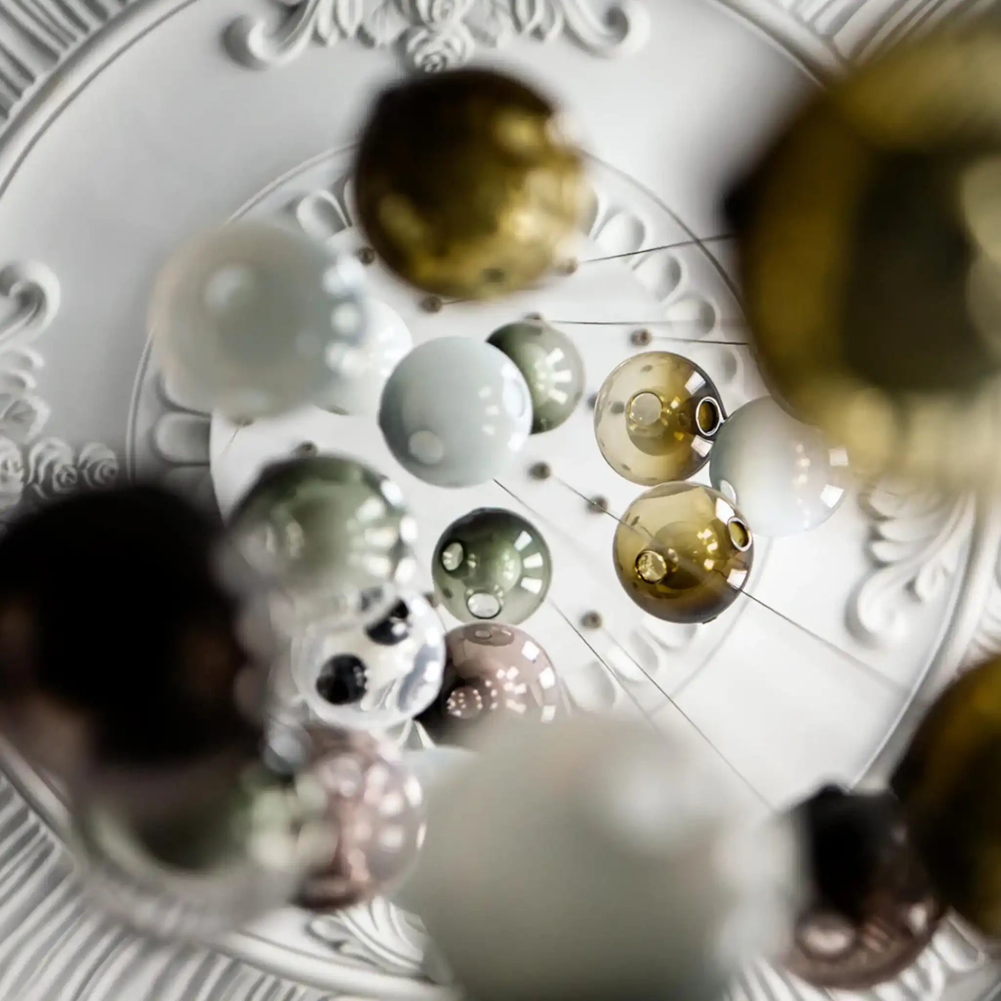 28.3 Random Suspension Light