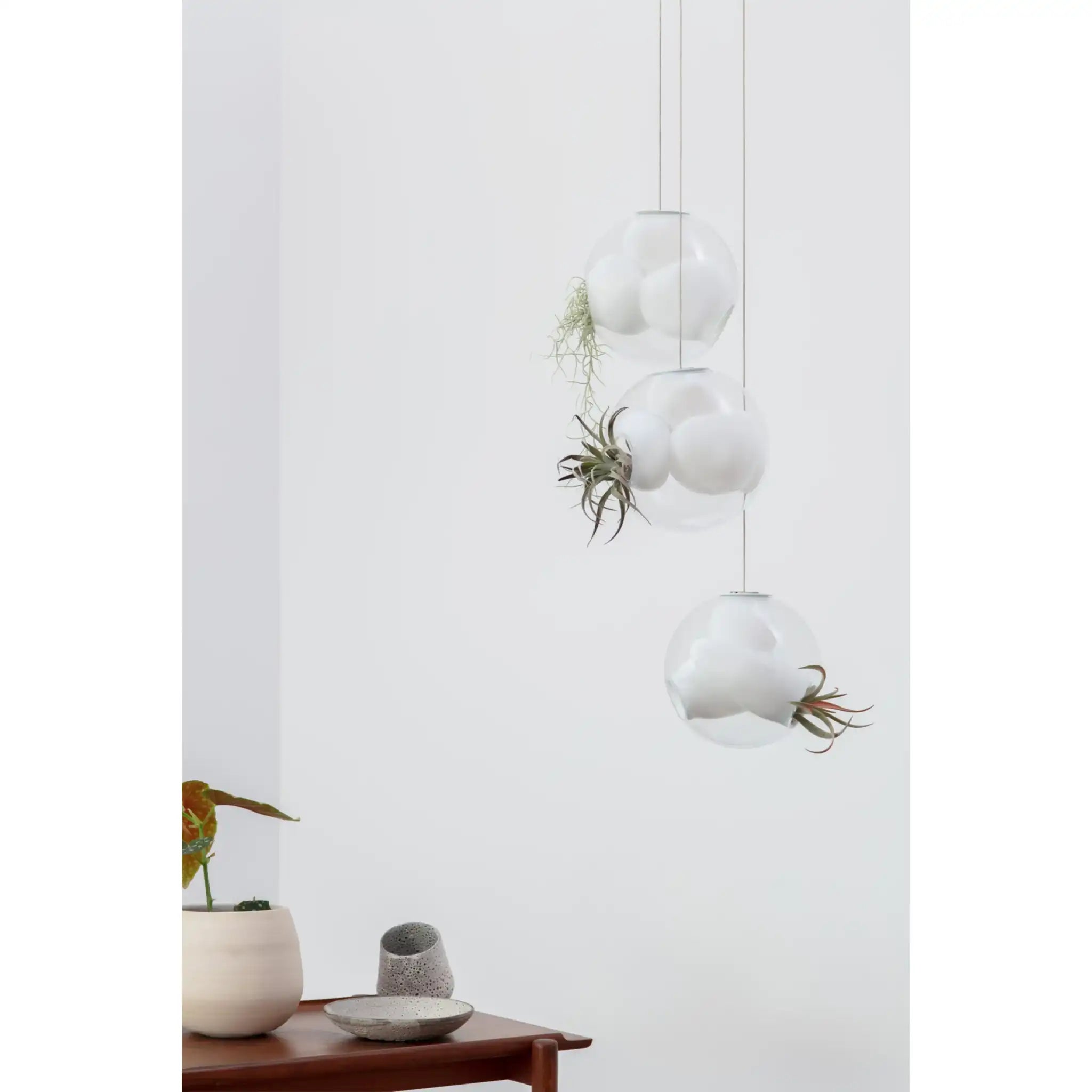 38.3V Random Suspension Light