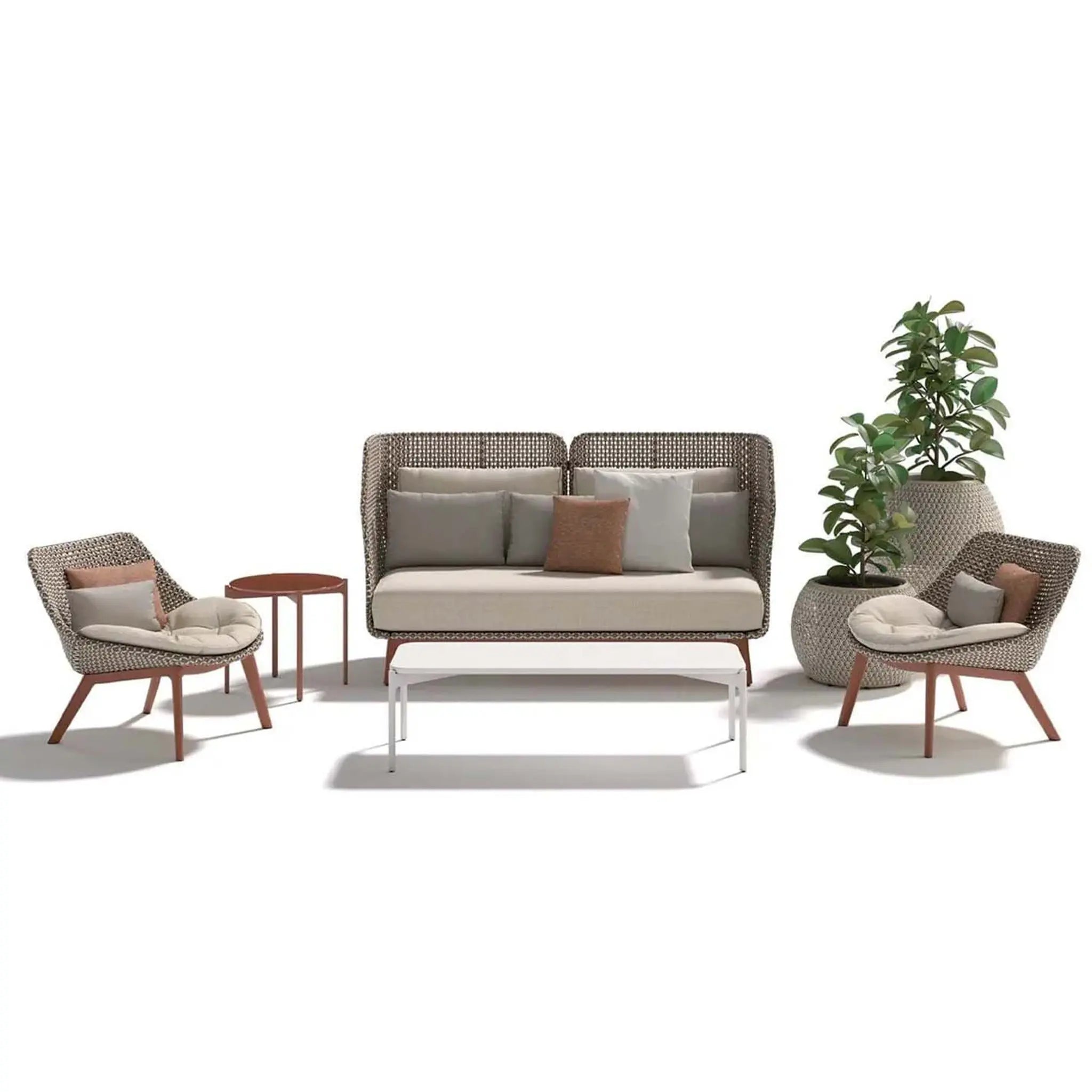 Mbrace Aluminum Club Chair