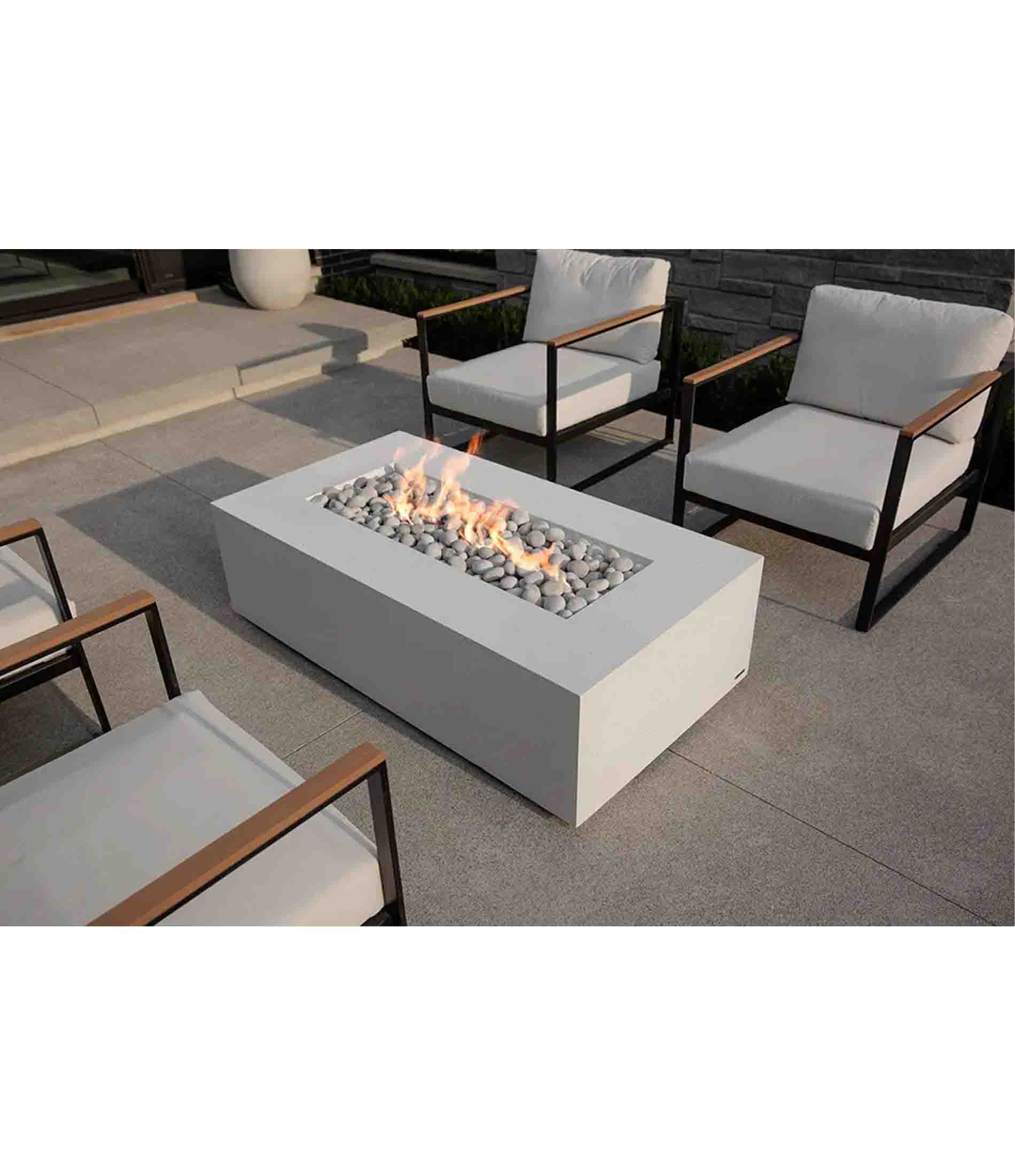 Sonoma 火炉卓 56"