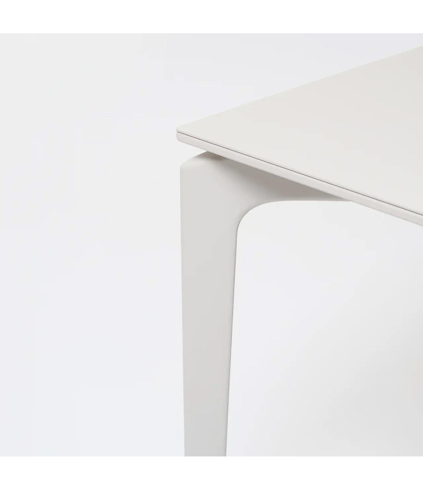 AllSize Dining Table