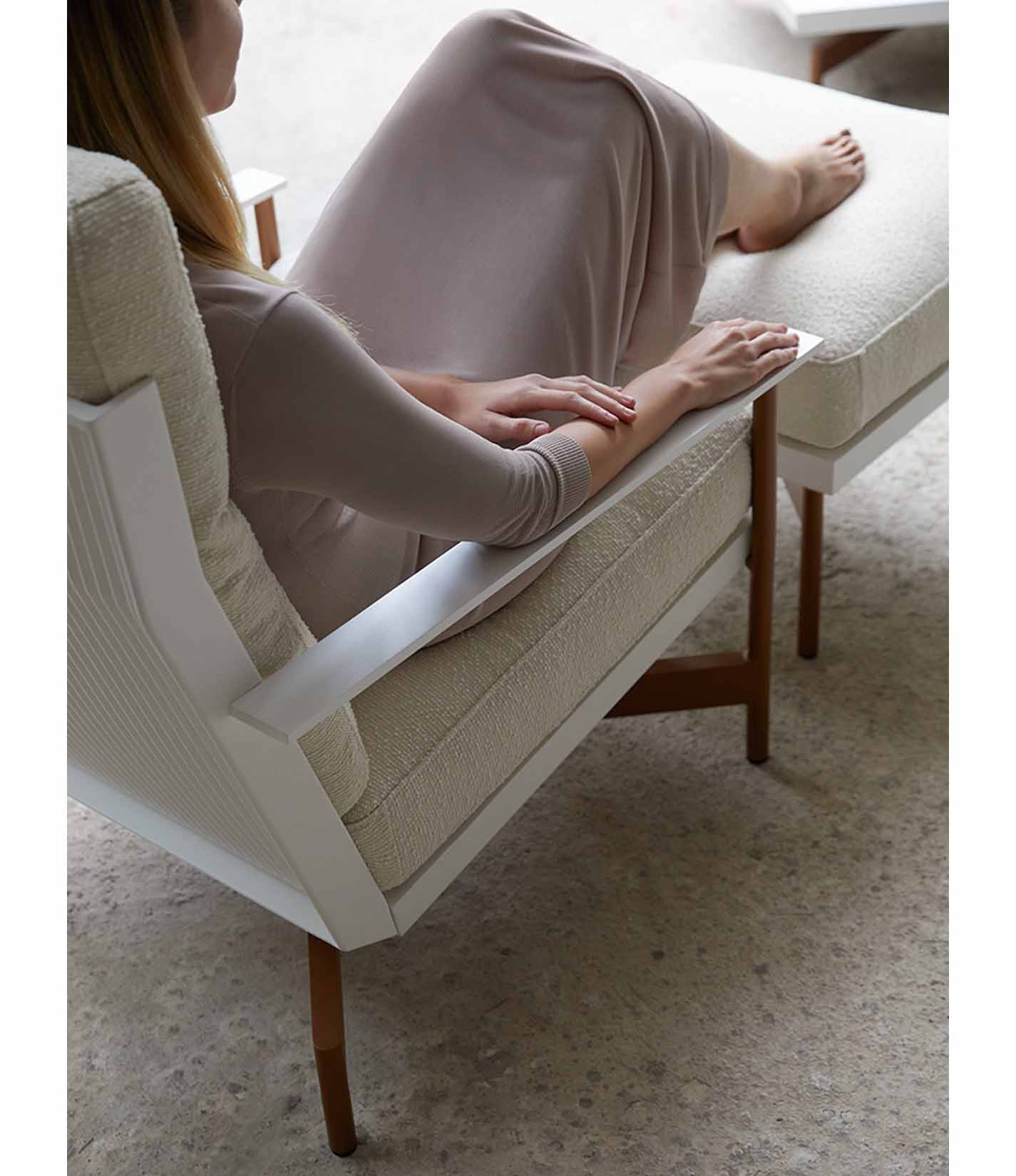 Onde Club 扶手椅和脚凳