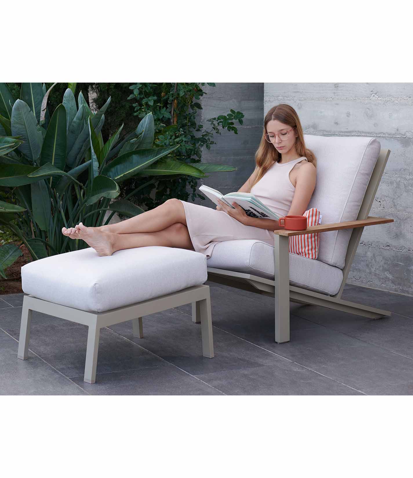 Timeless放松俱乐部扶手椅