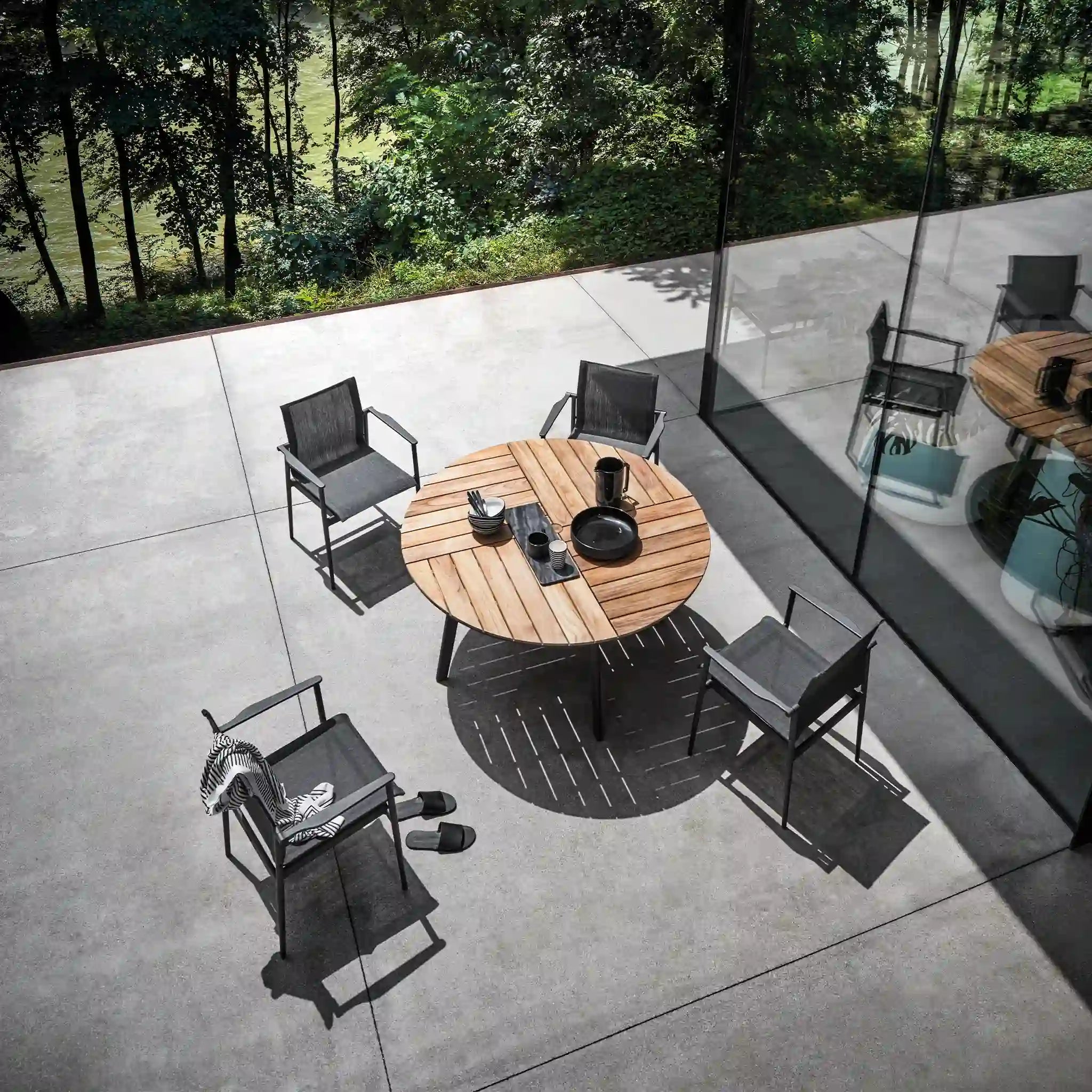 180 带扶手可叠加餐椅