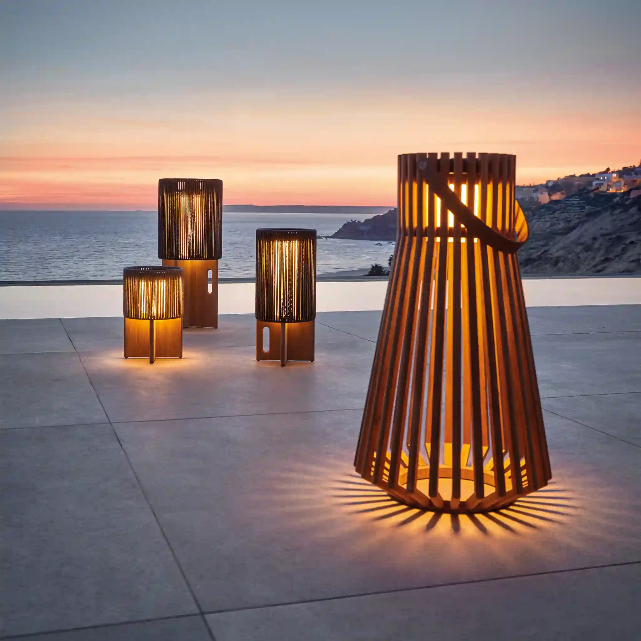 Ambient Compass Floor Lantern