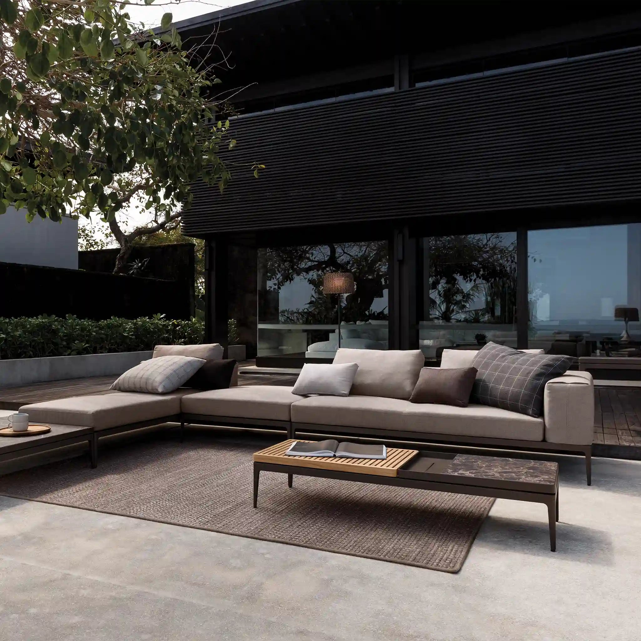 Grid Small Centre Unit