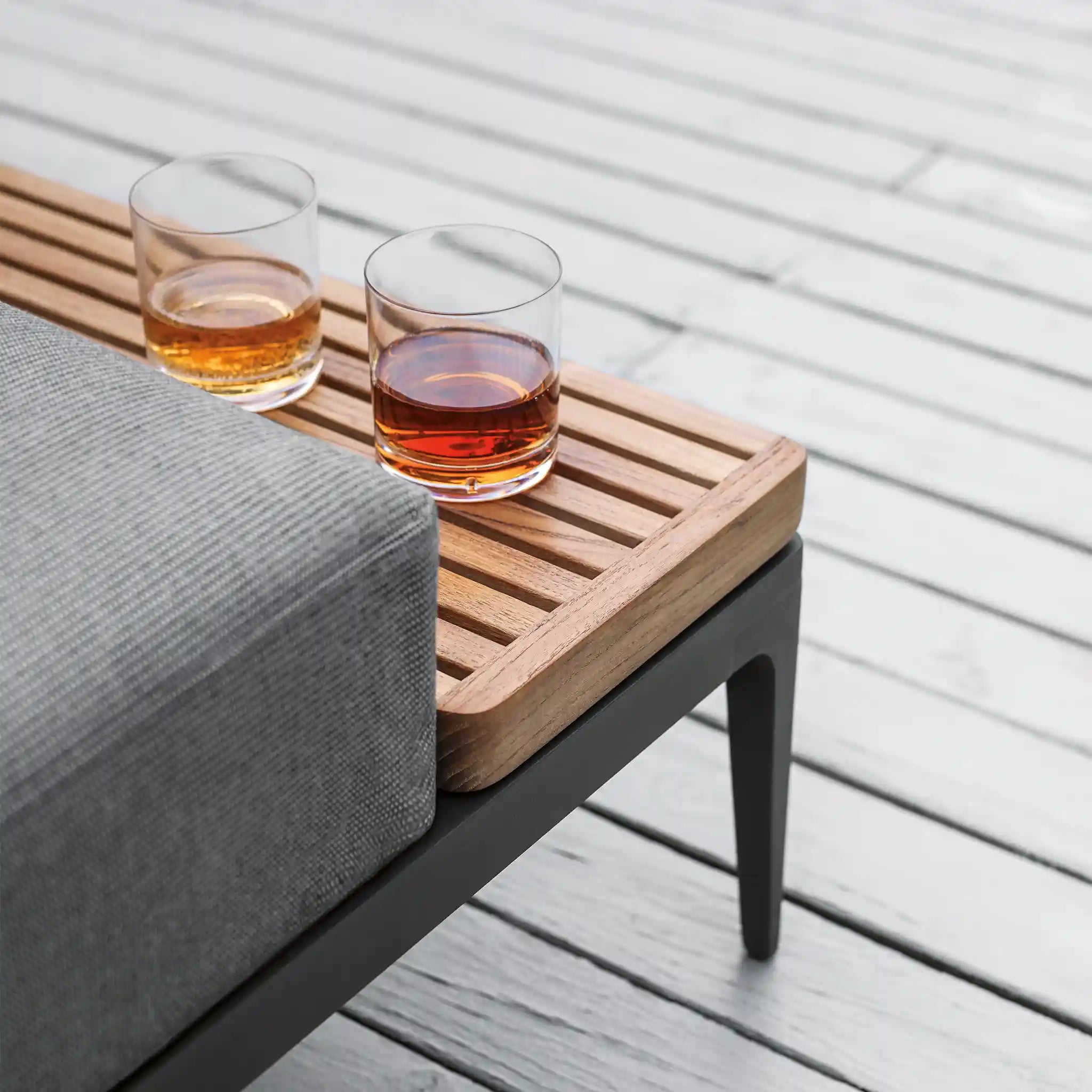 Grid 小咖啡桌 - 柚木桌面