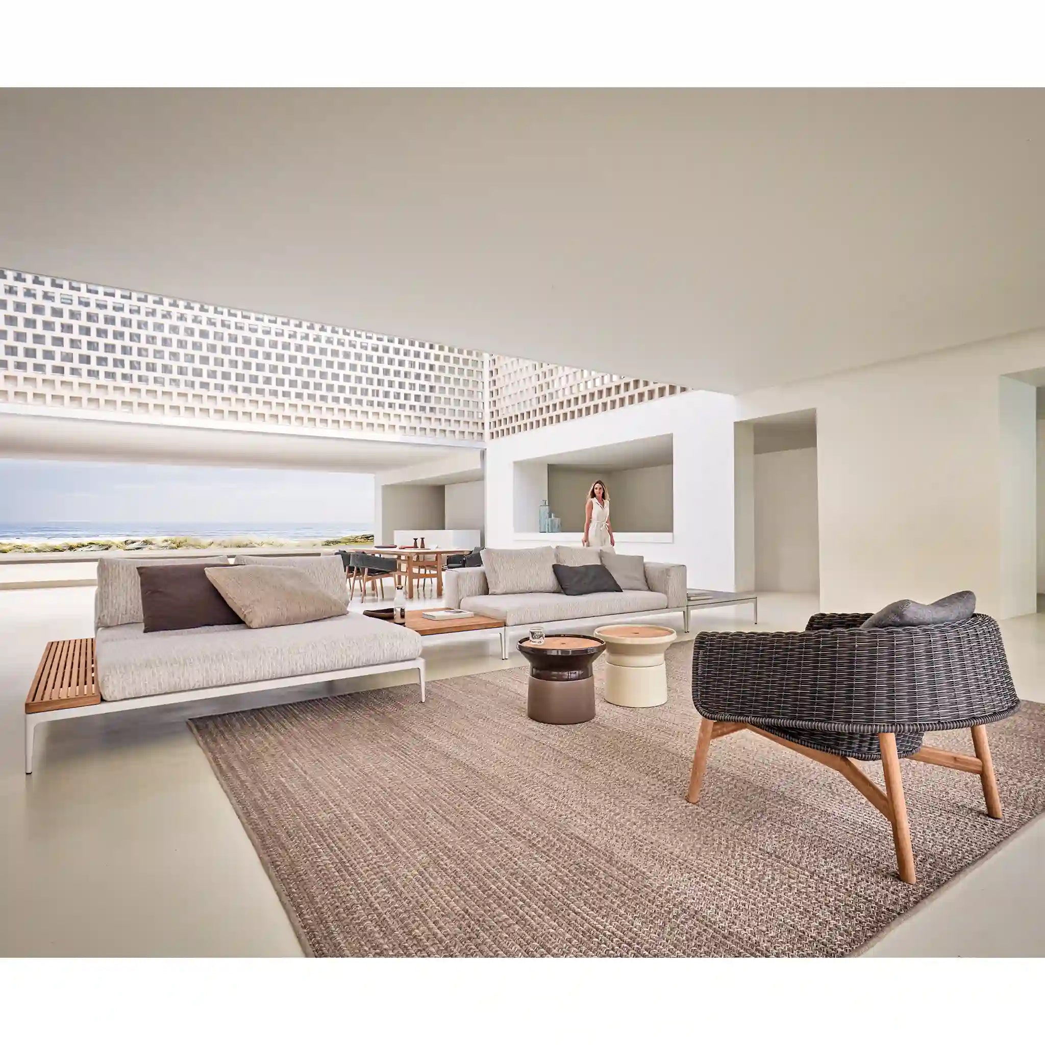 Grid Small Centre Unit