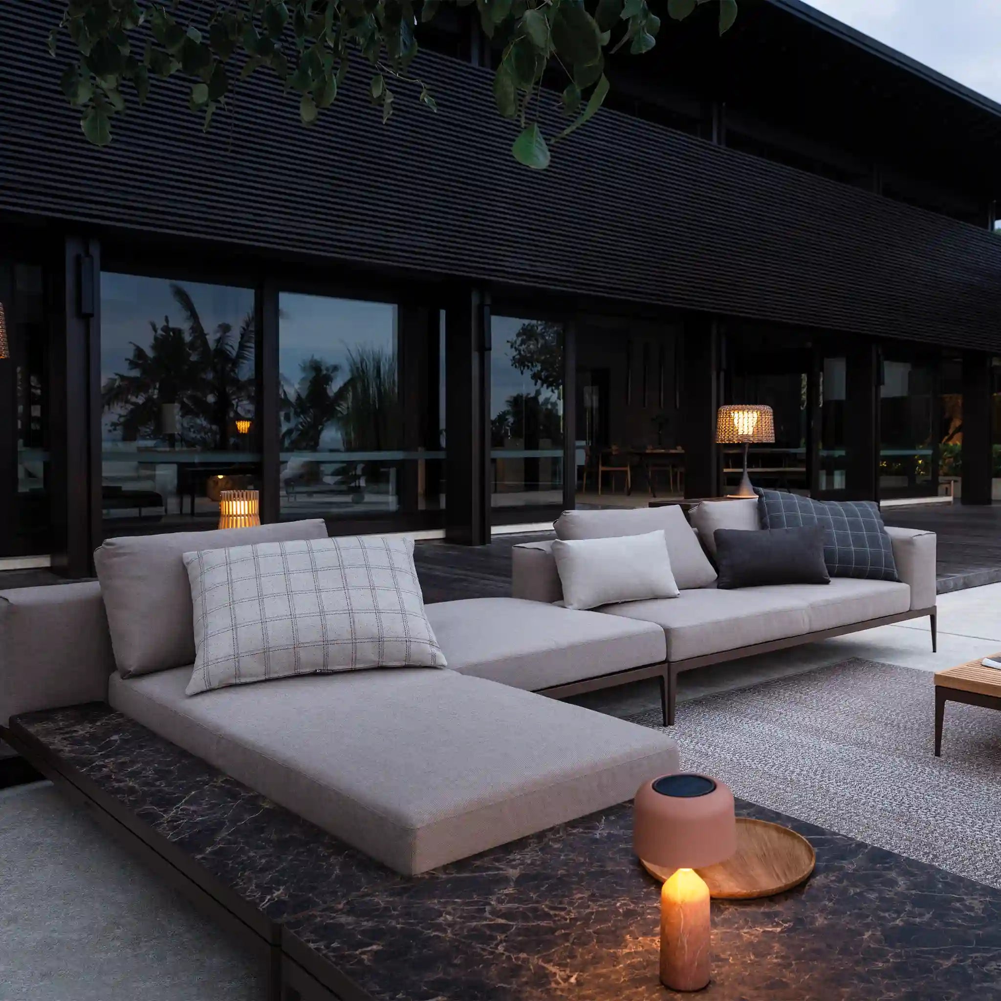 Grid Small Corner Unit