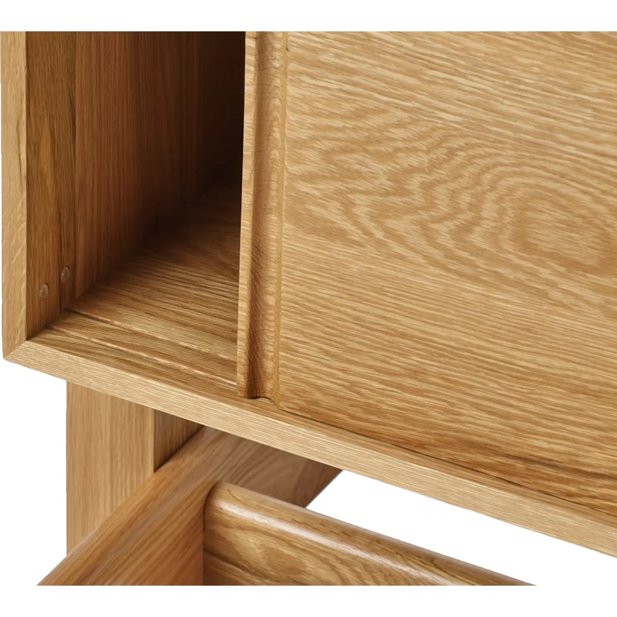 Land™ Storage Console