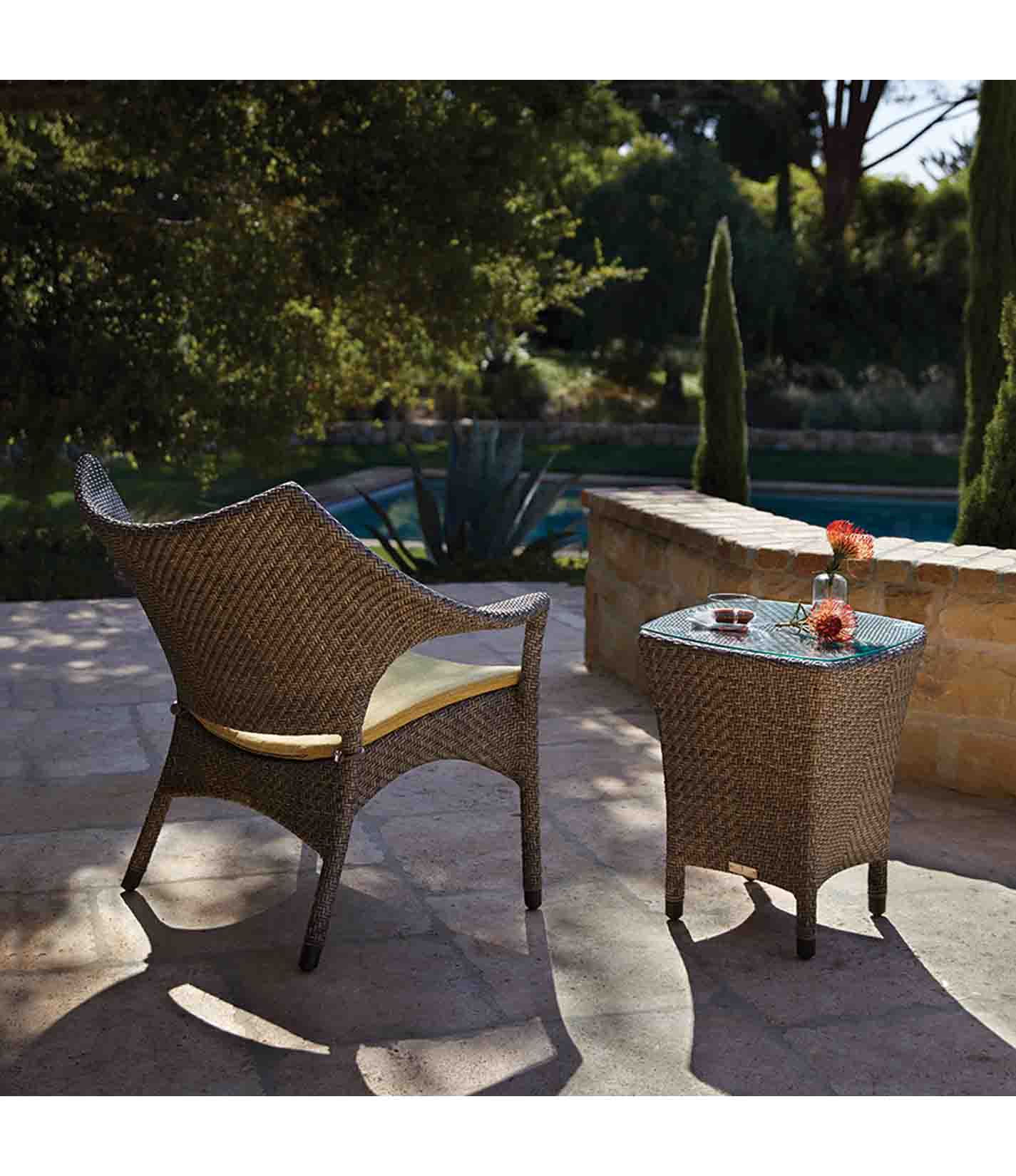 Amari 低背休闲椅