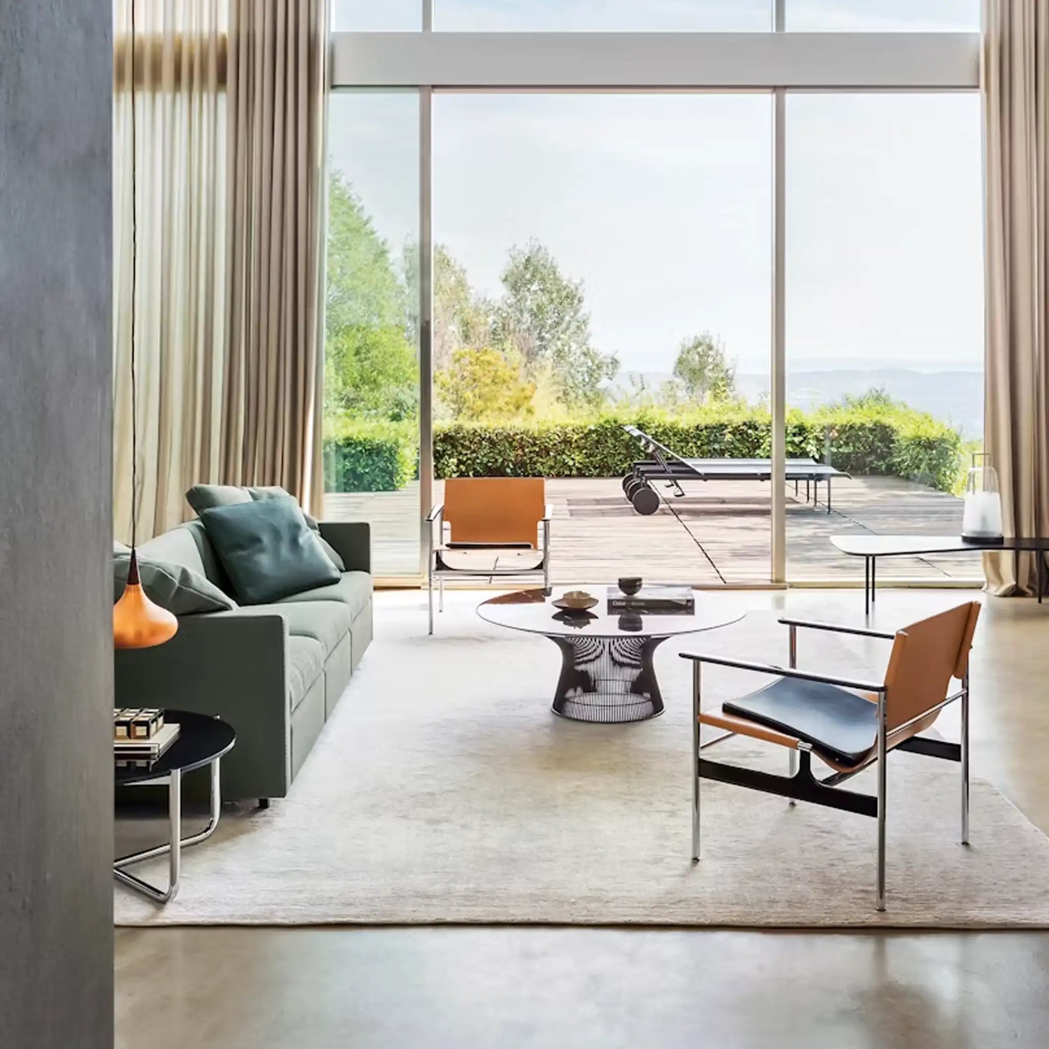 Platner 抛光镍咖啡桌 36" - 42"