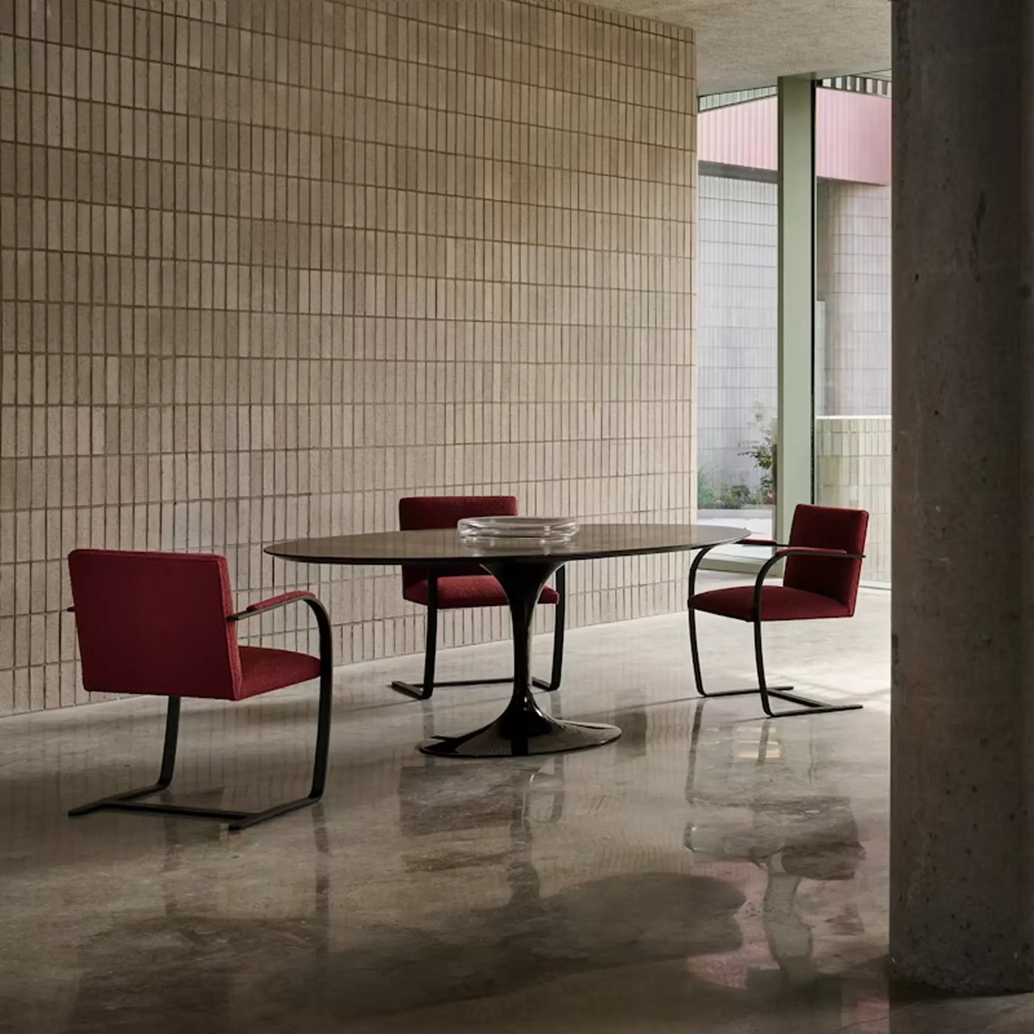 Saarinen Oval Dining Table - Laminate Top