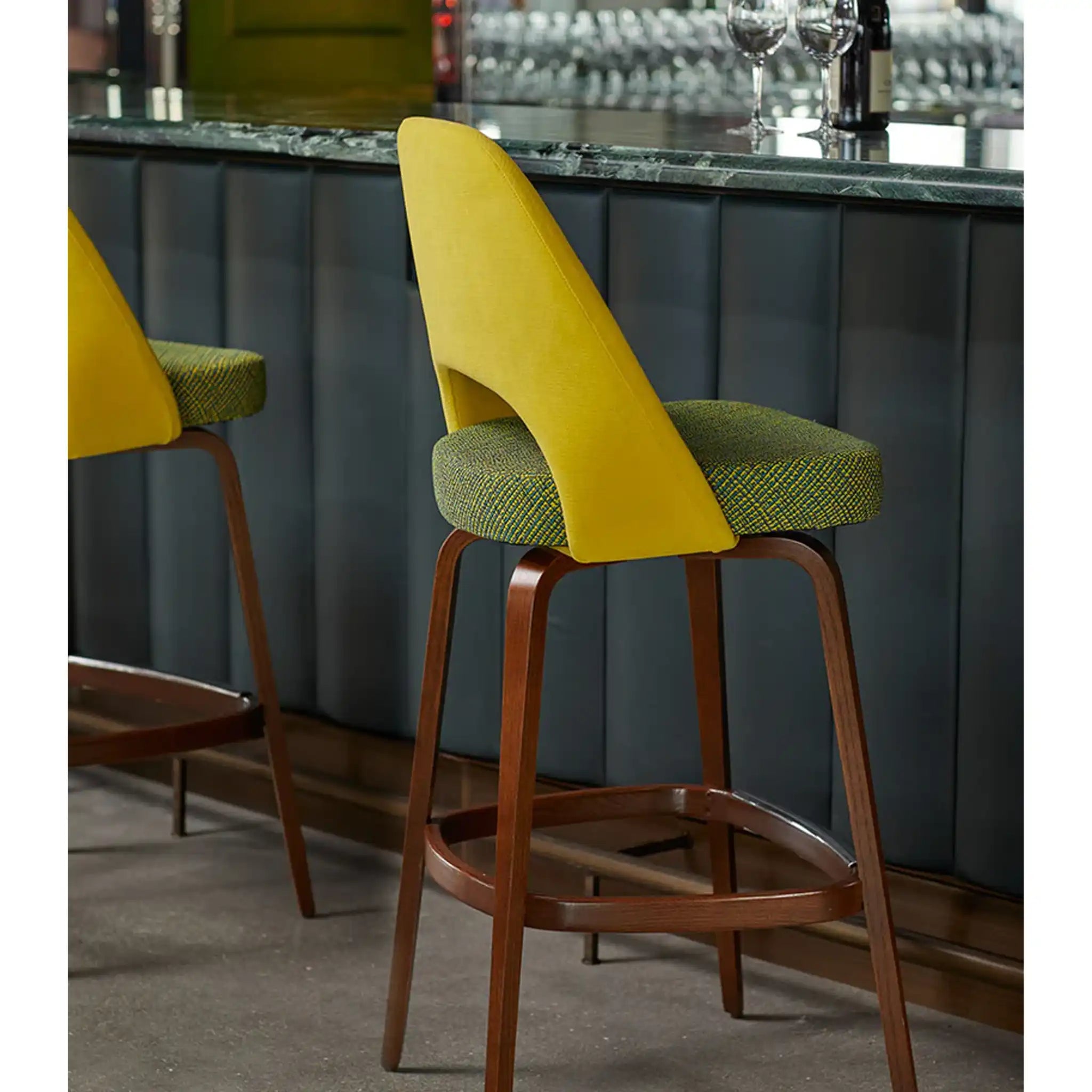 Saarinen Executive Counter Stool