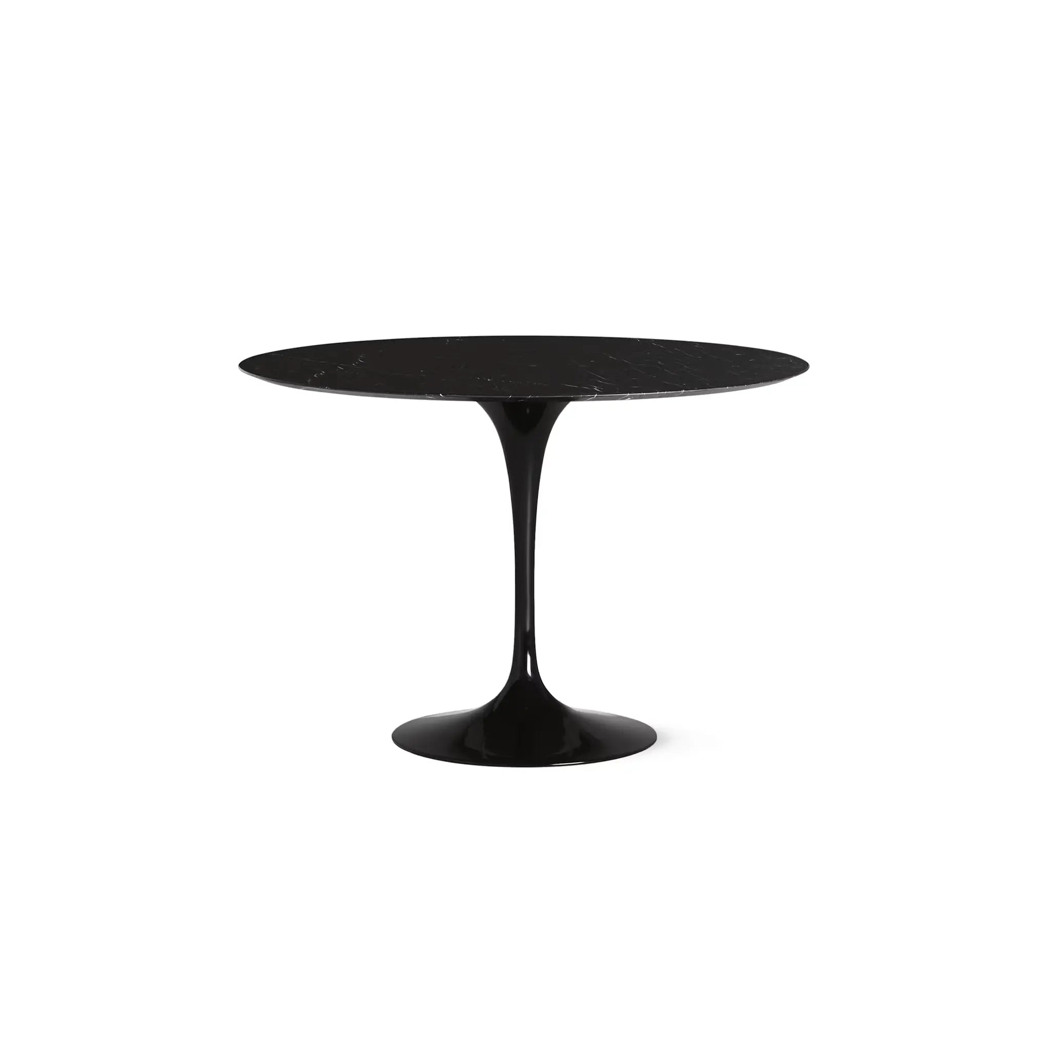 Saarinen 圆形餐桌 - 卡拉拉大理石/白色底座 35" - 60"