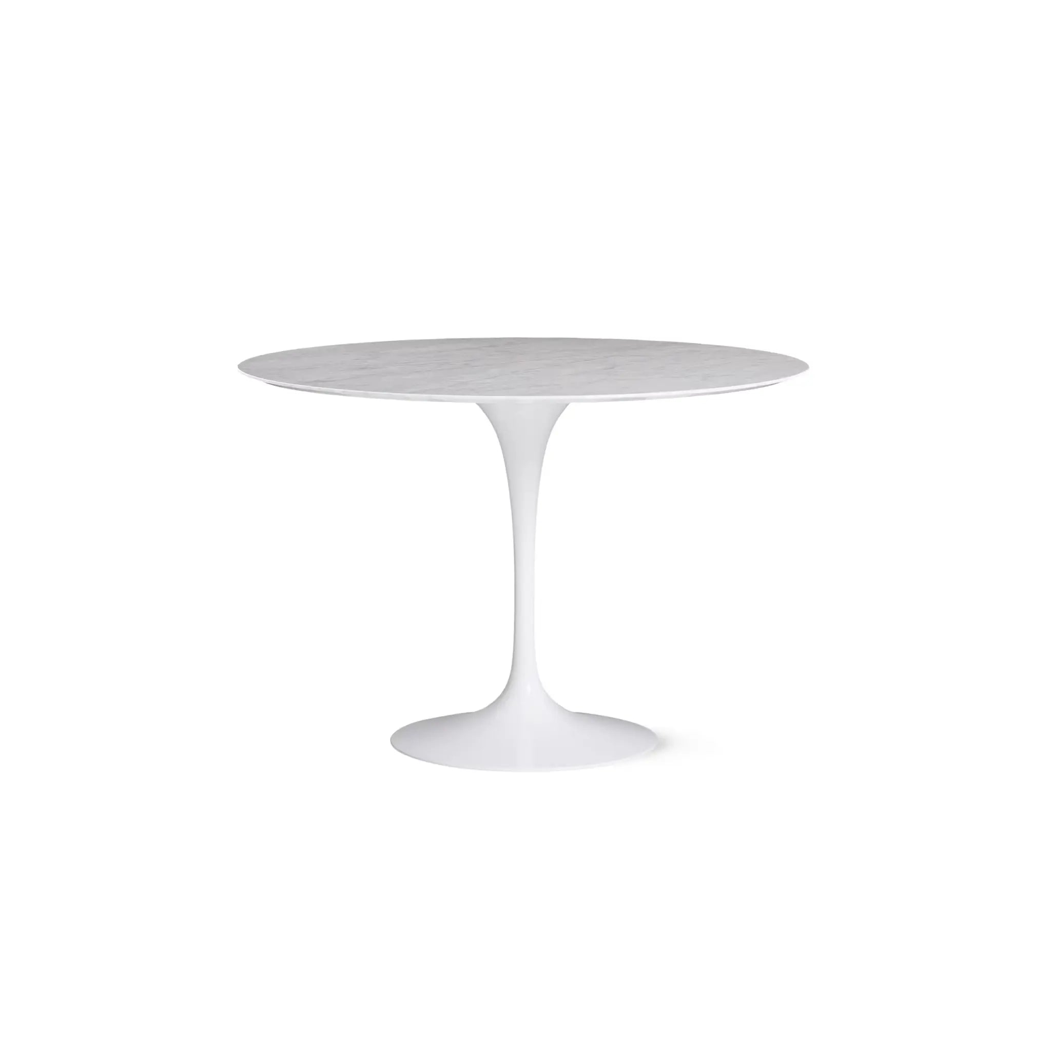 Saarinen 圆形餐桌 - 卡拉拉大理石/白色底座 35" - 60"