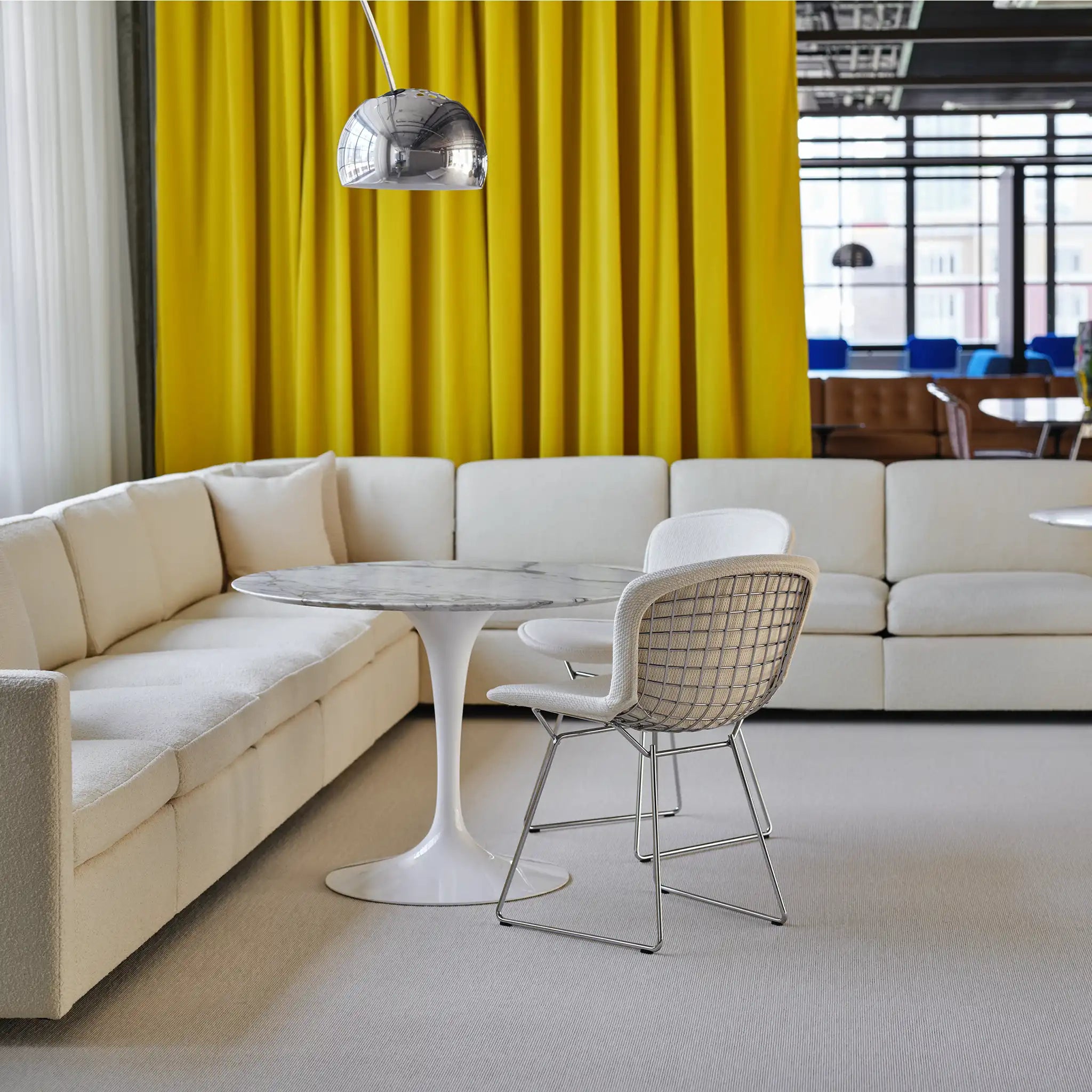 Saarinen Round Lounge Table - Marble Top