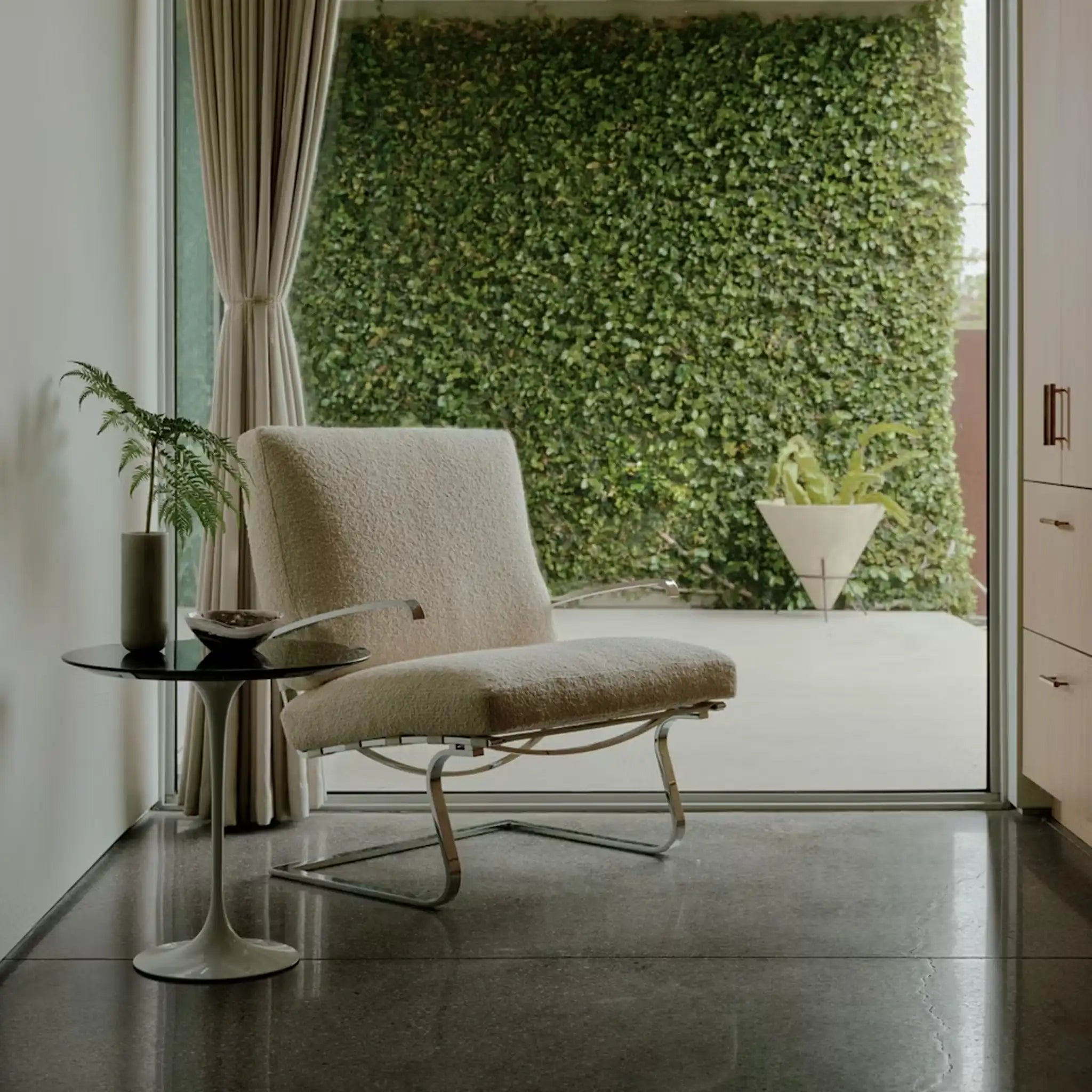 Saarinen Round Side Table - Marble Top