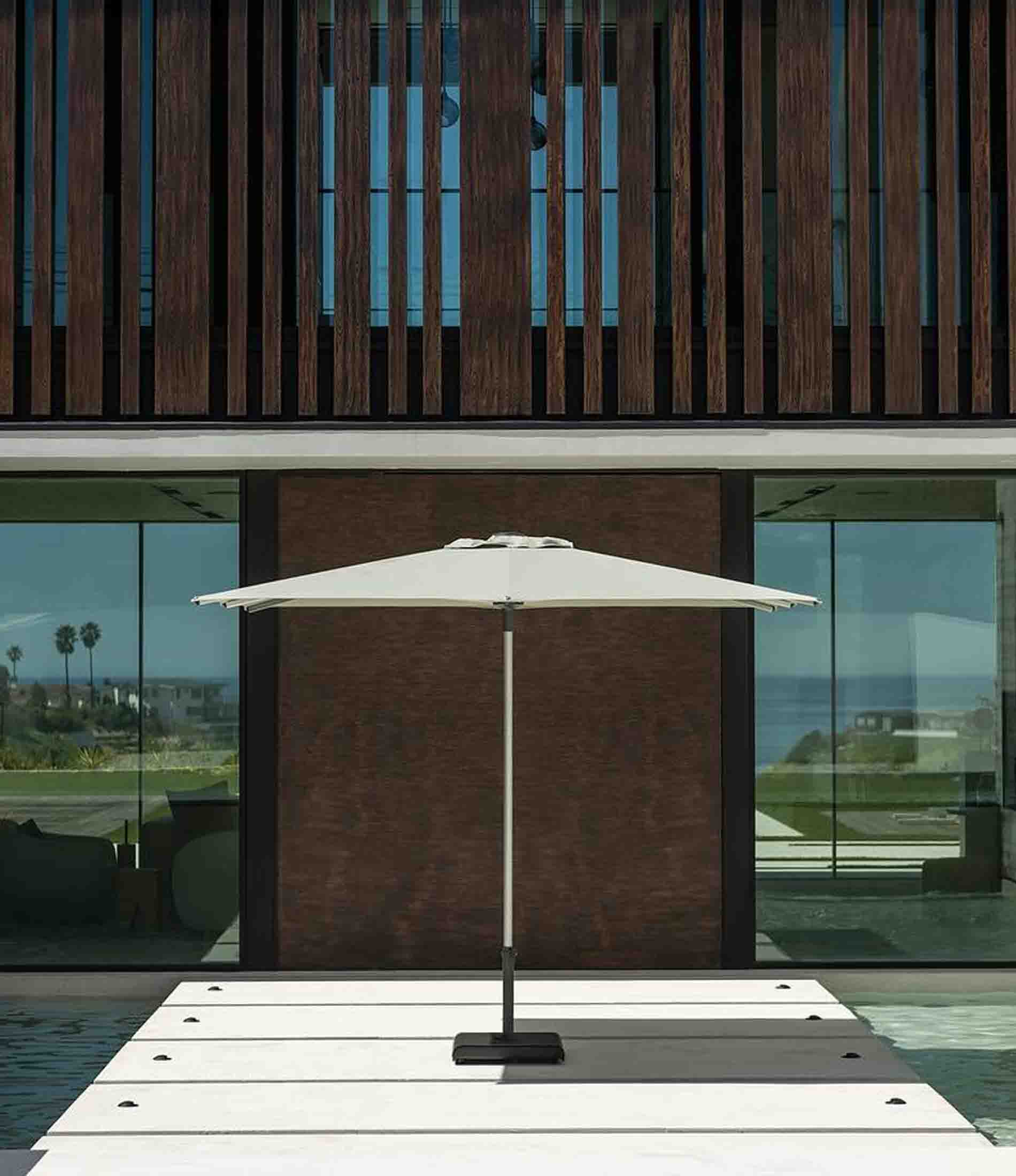 天秤座中心柱伞 - 8英尺方形