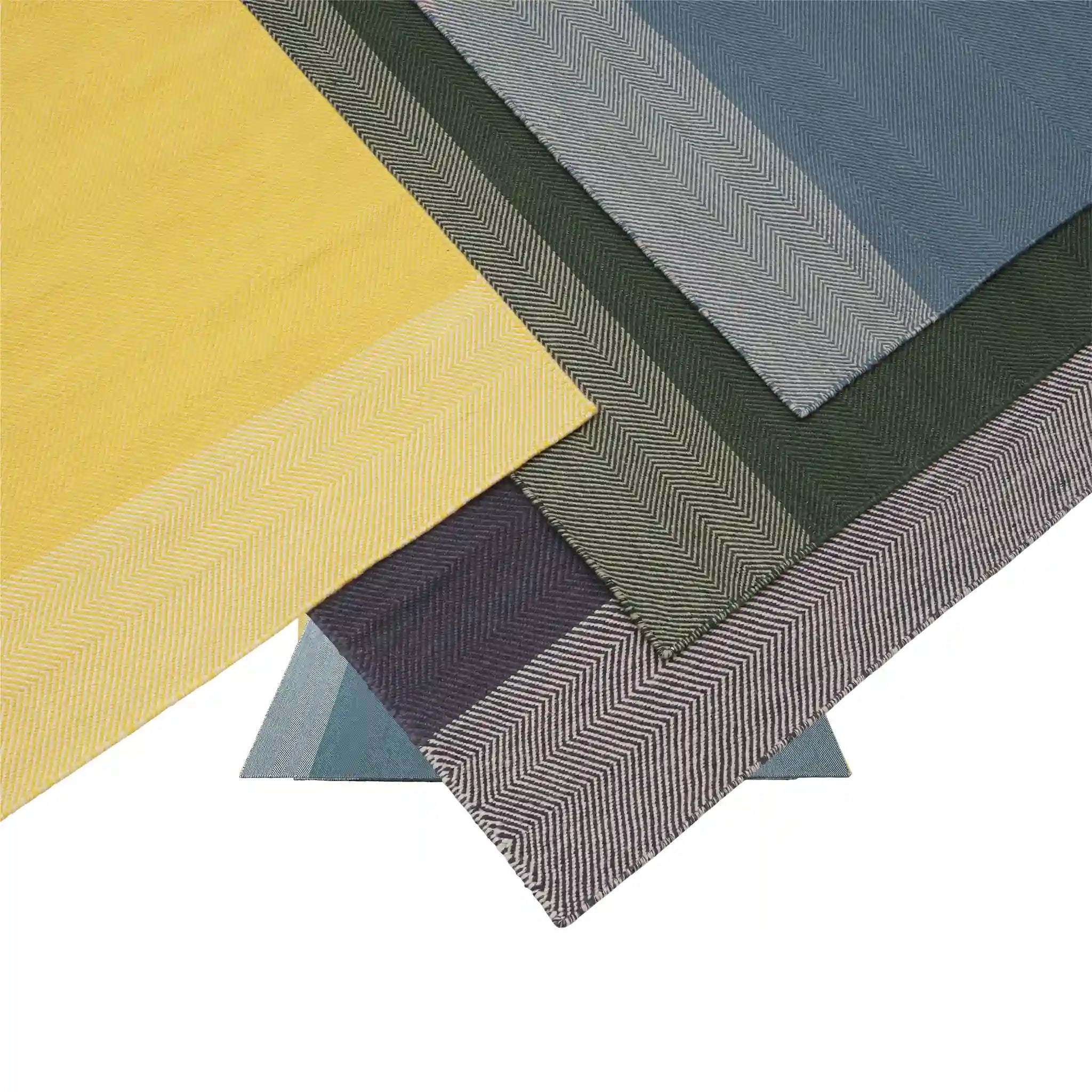 Varjo Rug