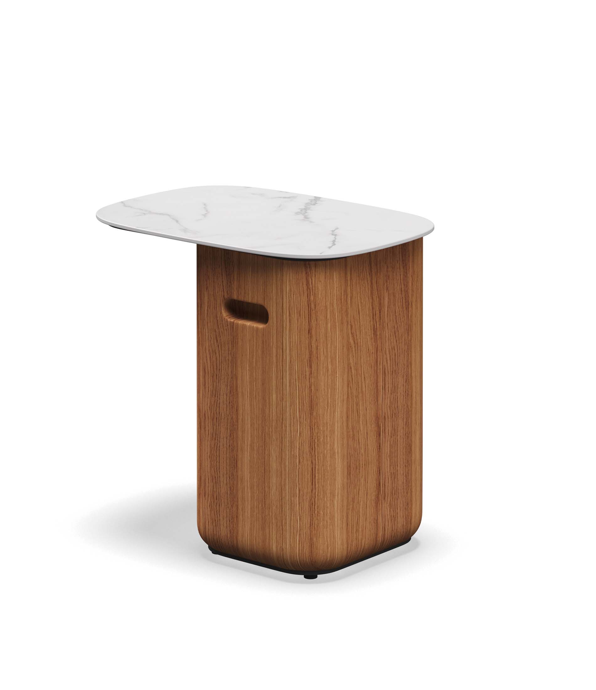 Omada Side Table