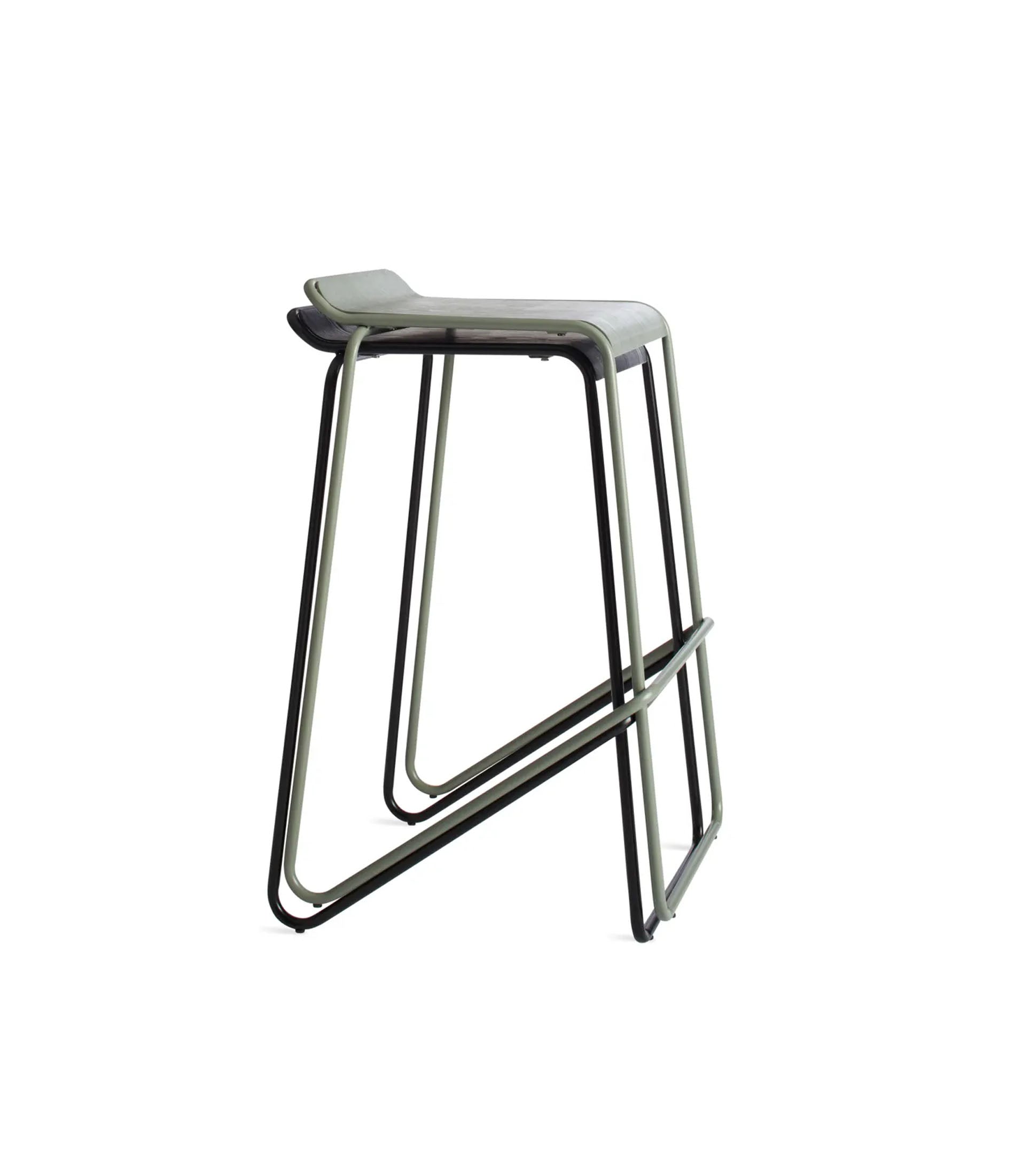 Ready 可叠放吧台凳