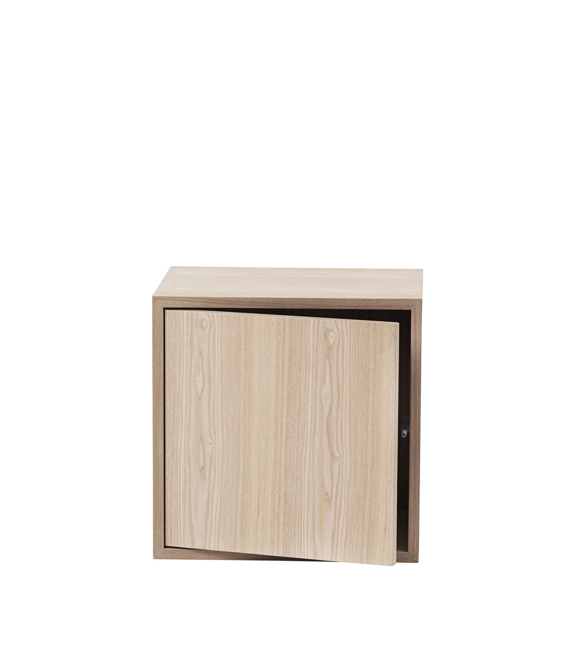 堆叠存储系统 - 带门模块柜