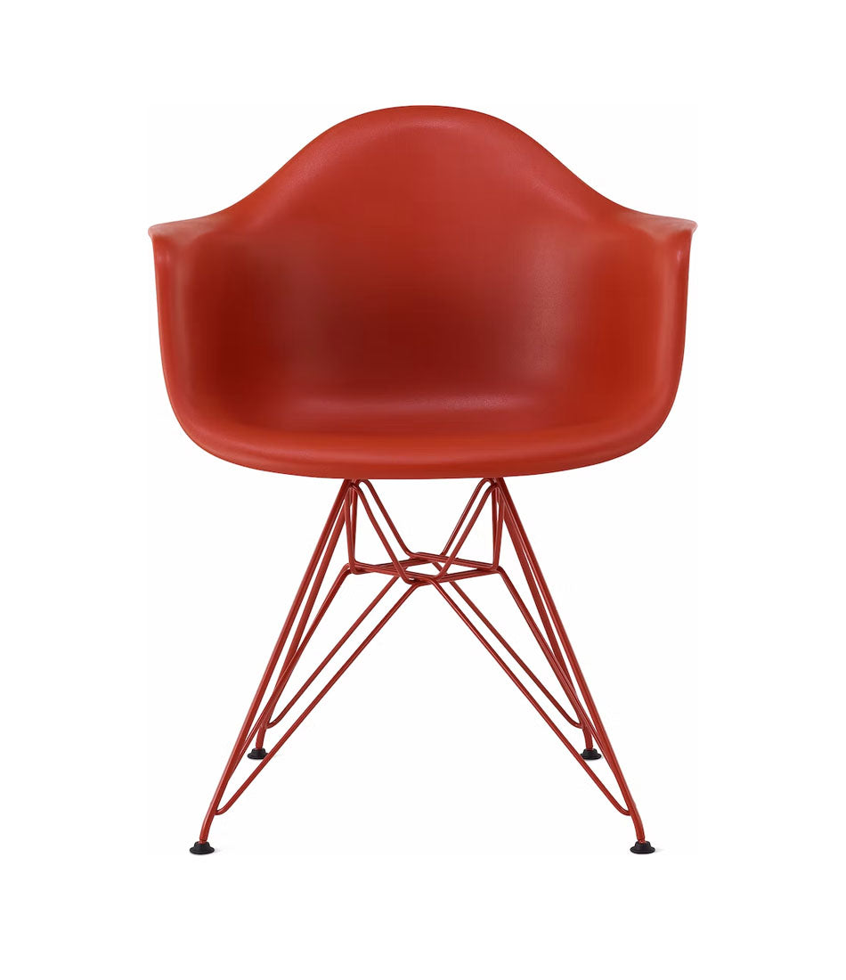 Eames® 模压塑料扶手椅,Herman Miller x HAY