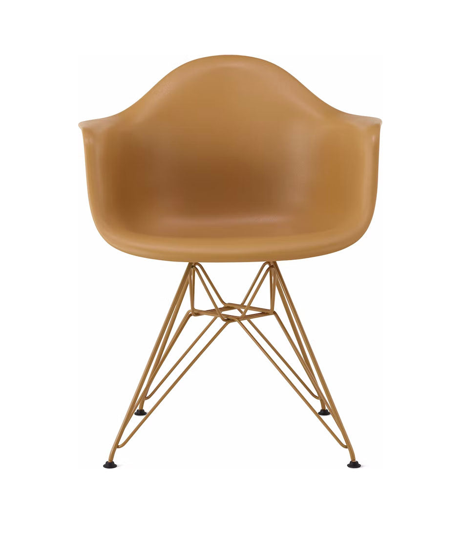 Eames® 模压塑料扶手椅,Herman Miller x HAY