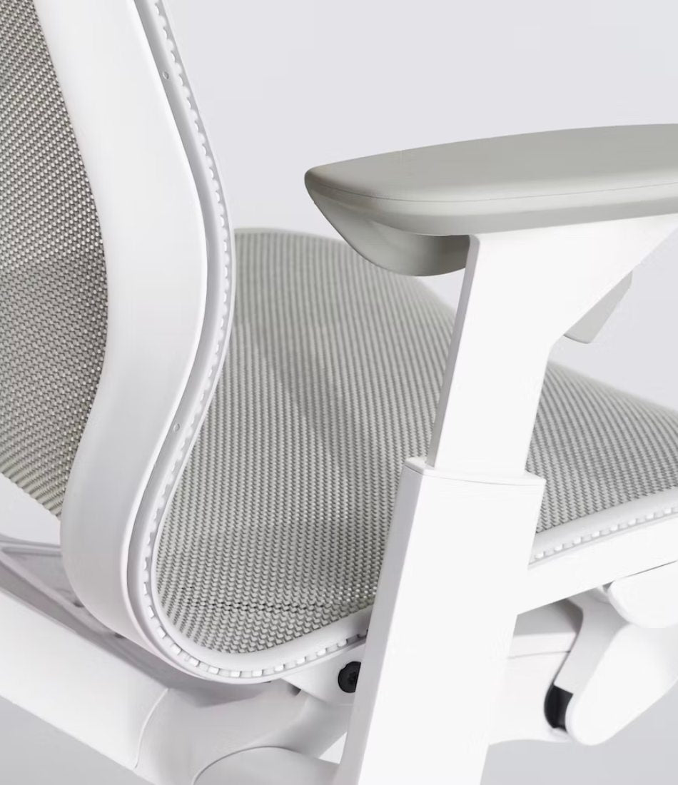 Cosm® 中背椅 - 工作室白色