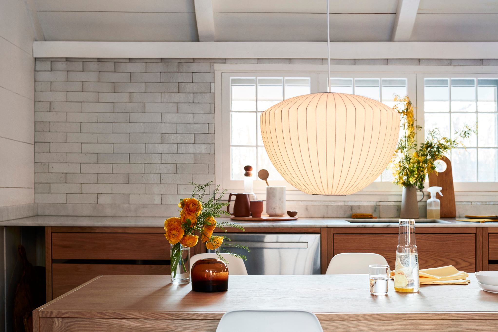 Nelson® 苹果气泡吊灯