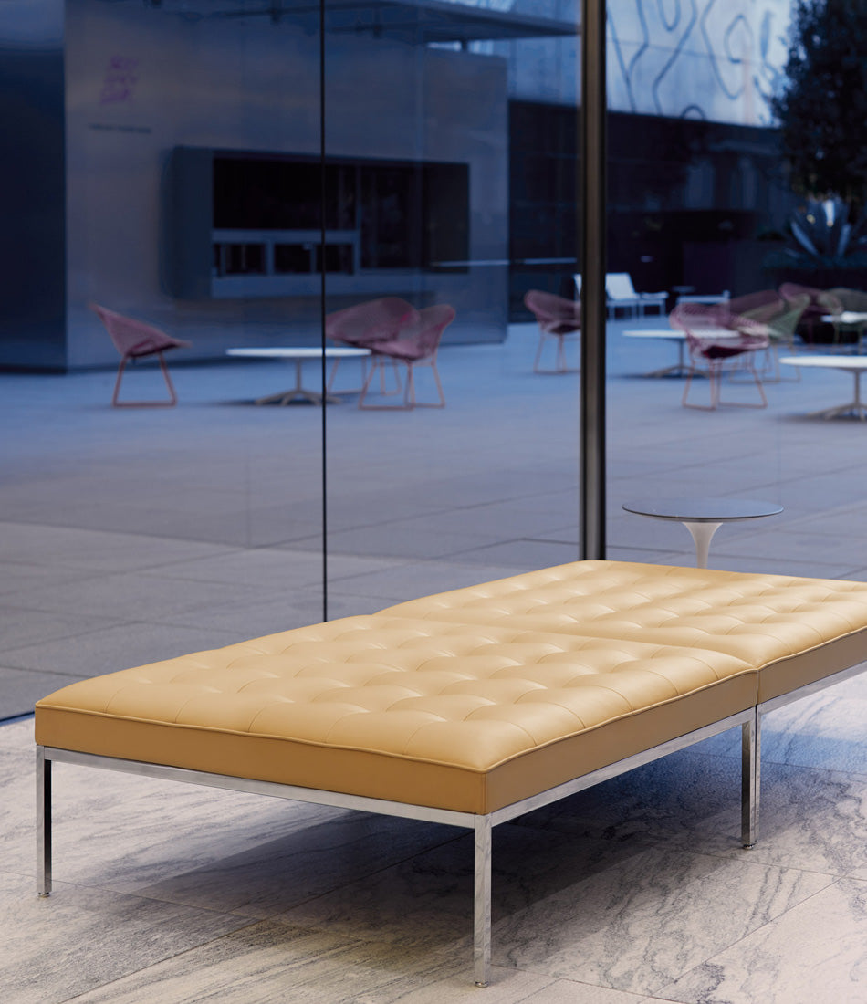 Florence Knoll 方形休闲皮革长凳 37" - 56"