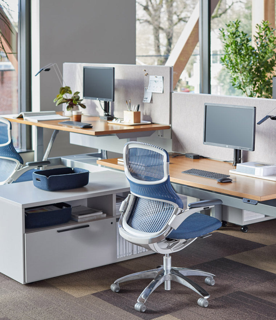 Knoll 的 Generation 工作椅 - 满载轻框架