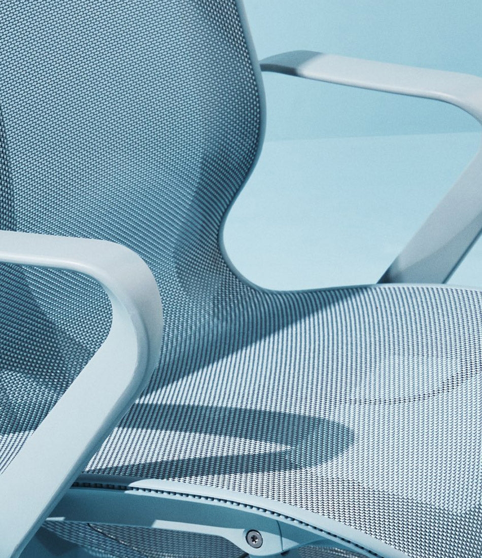 Cosm® 低背椅 彩色涂层