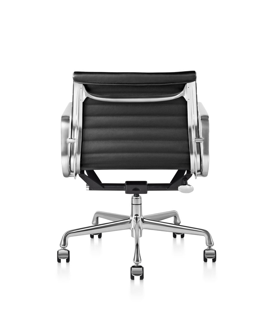 Eames® Aluminum Group Management Chair