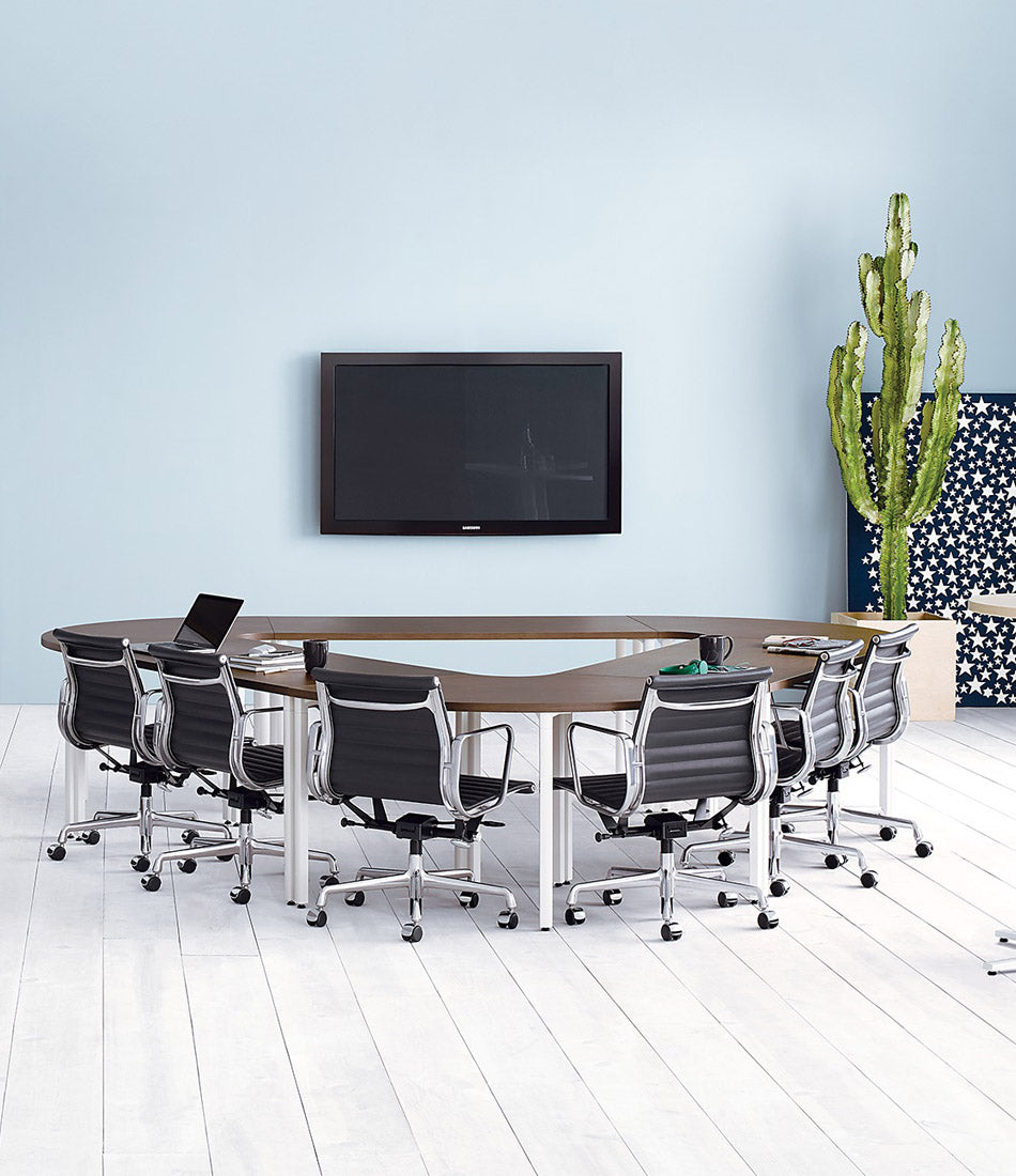 Eames® Aluminum Group Management Chair
