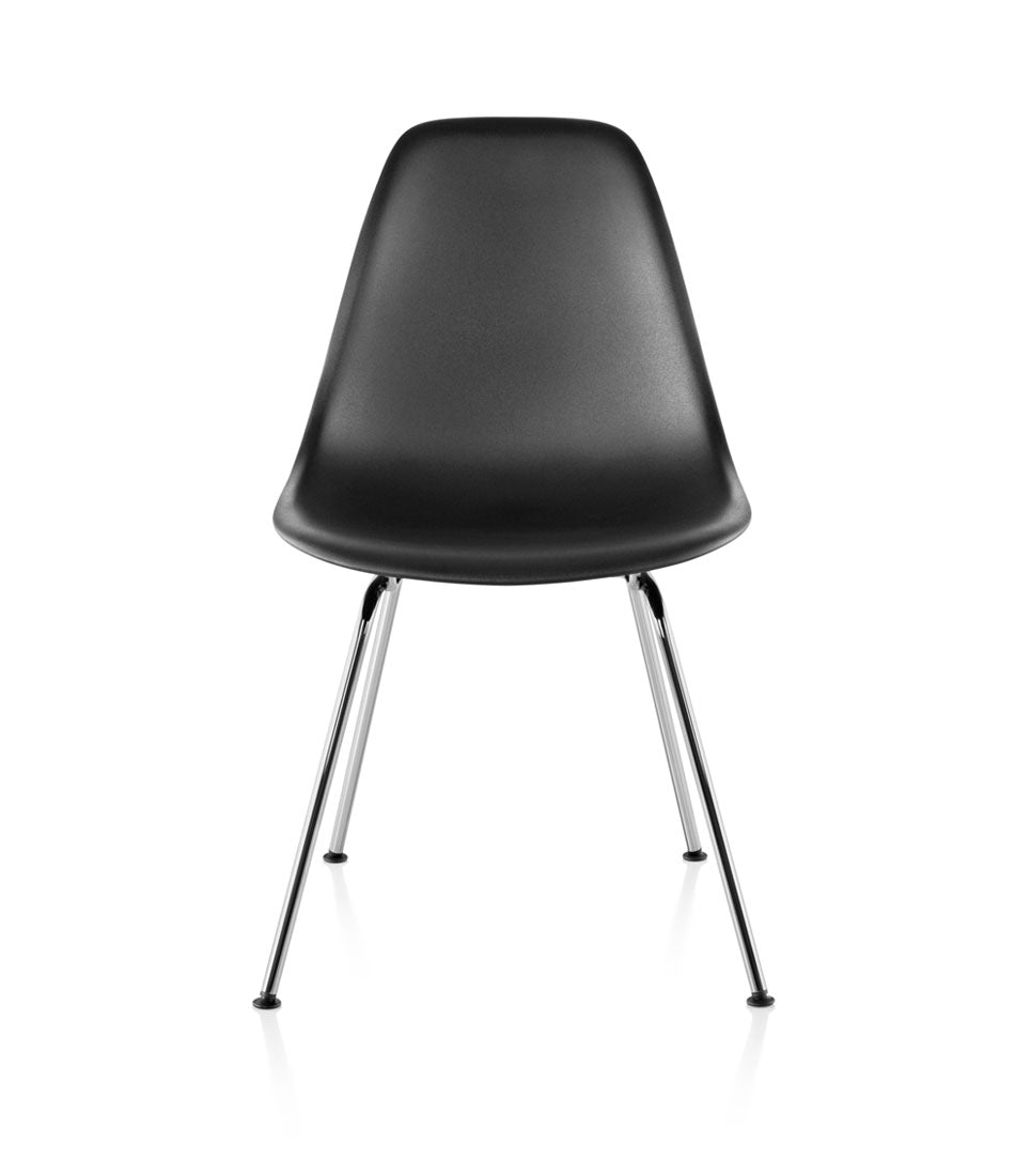 Eames® 模压塑料边椅,4 腿底座