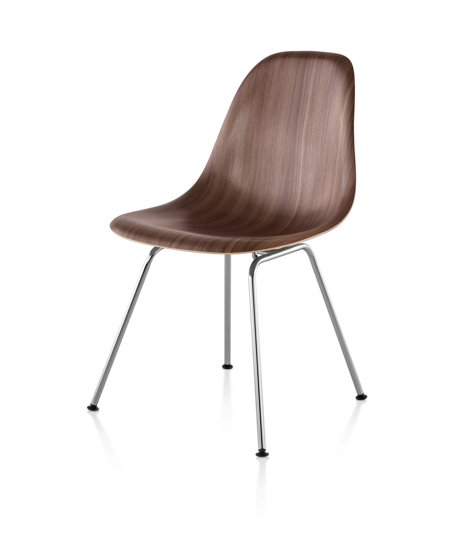 Eames® 模压木侧椅,4腿底座