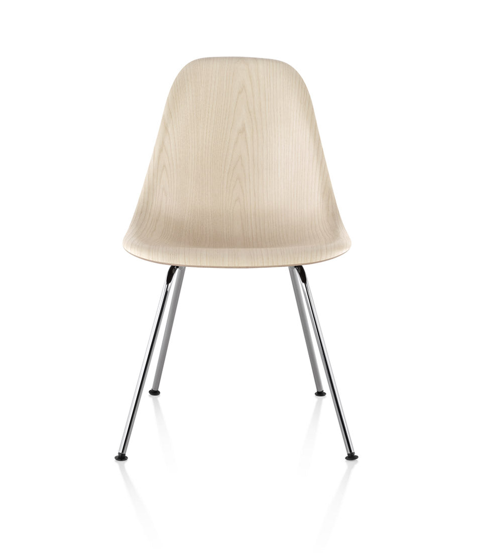 Eames® 模压木侧椅,4腿底座