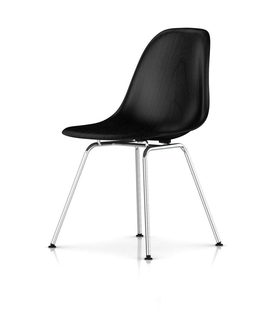 Eames® 模压木侧椅,4腿底座