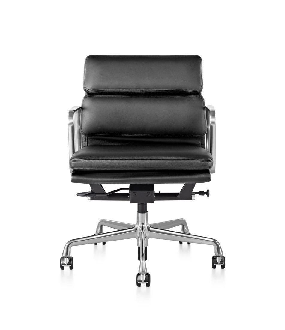 Eames® Soft Pad Management Chair