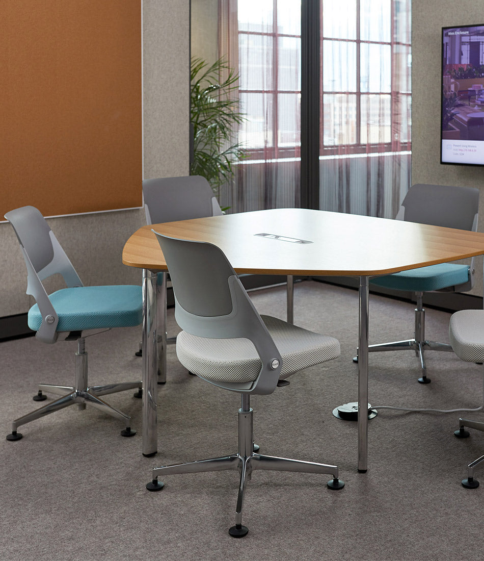 Ollo 轻型任务椅 - 全黑